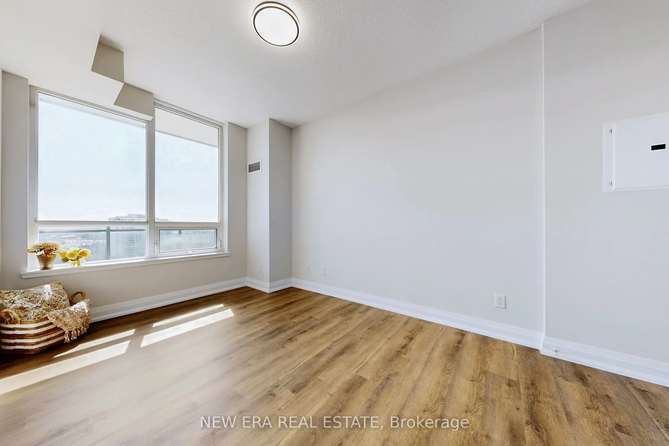 75 North Park Road, #1206