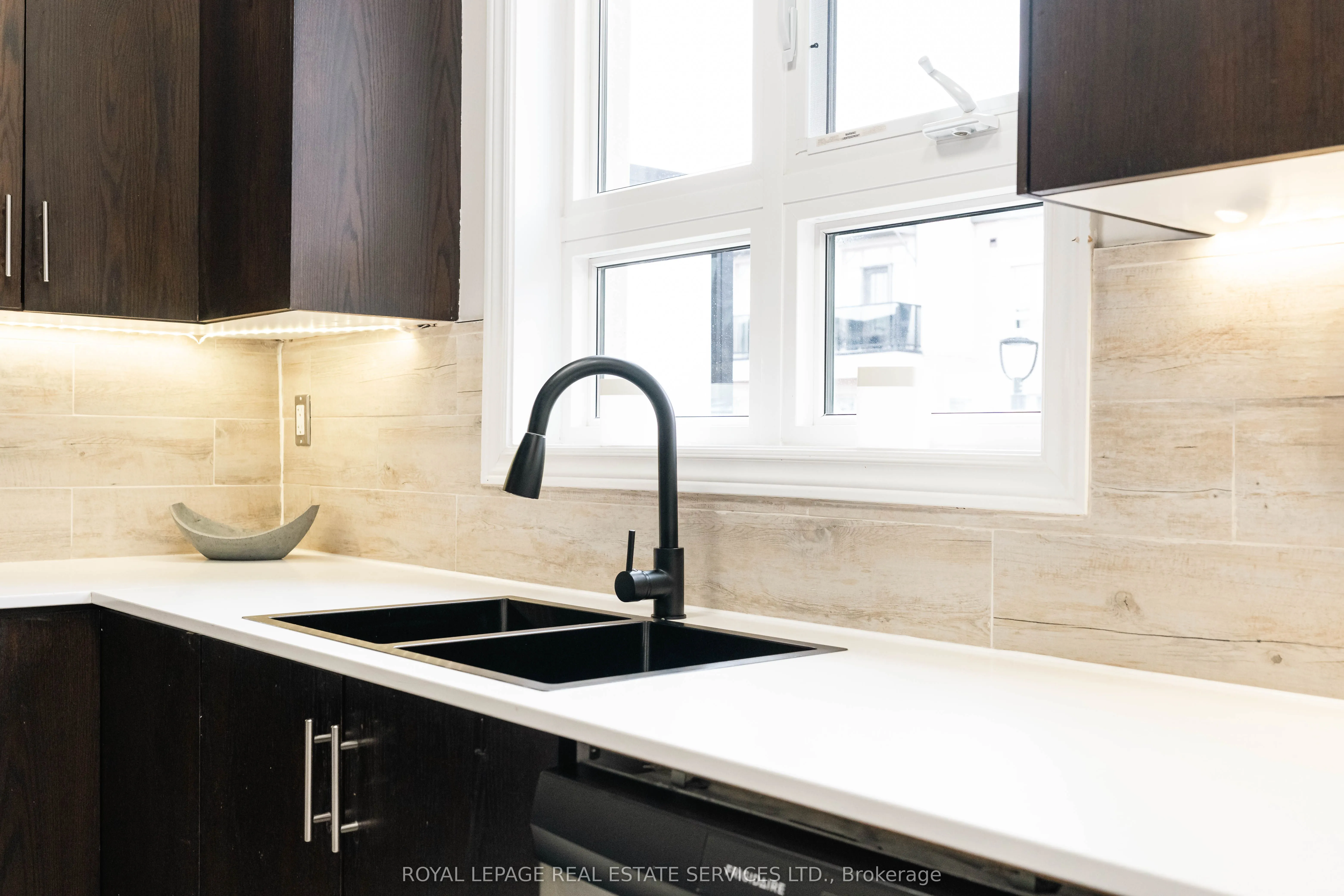 9621 Jane Street, #13