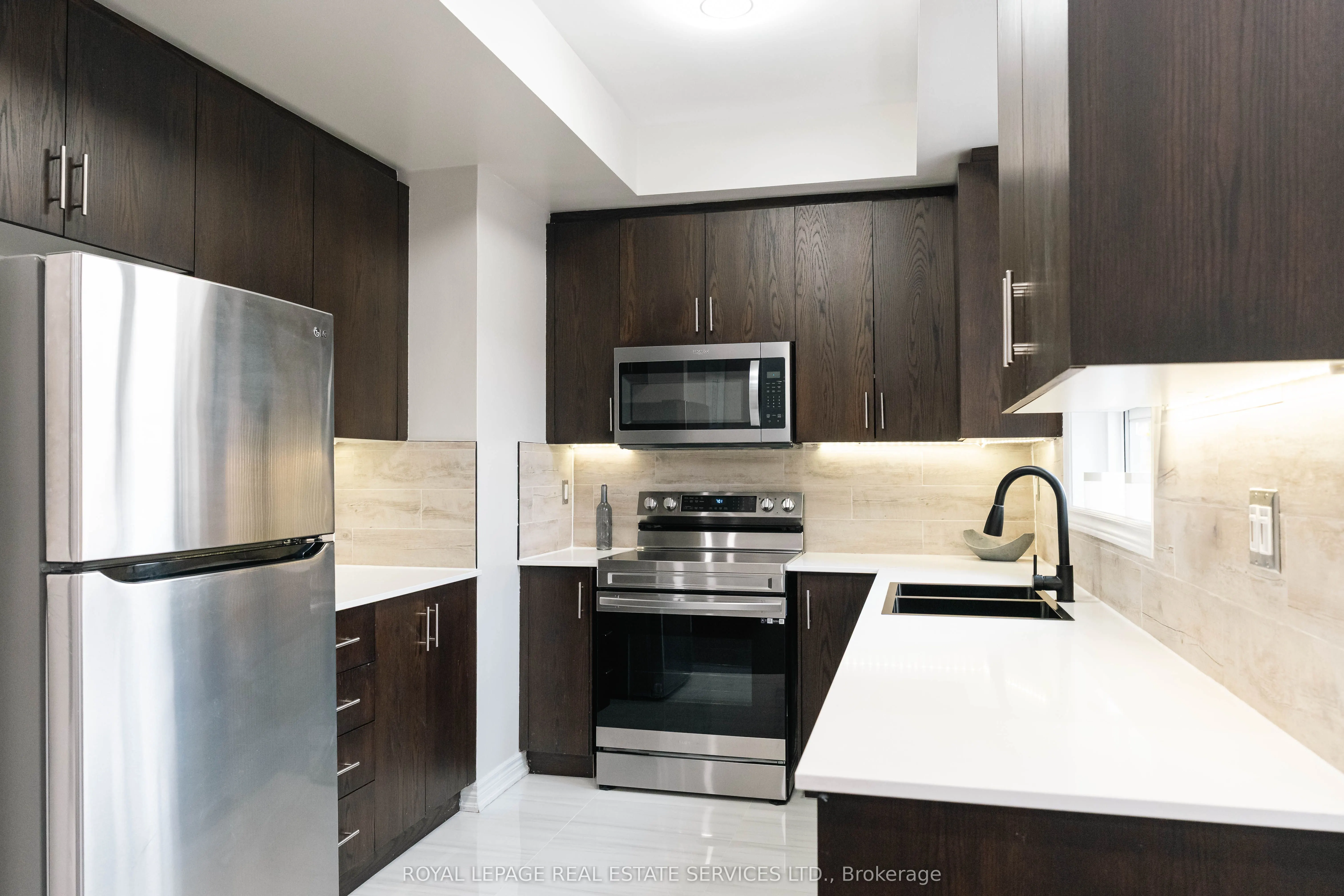 9621 Jane Street, #13