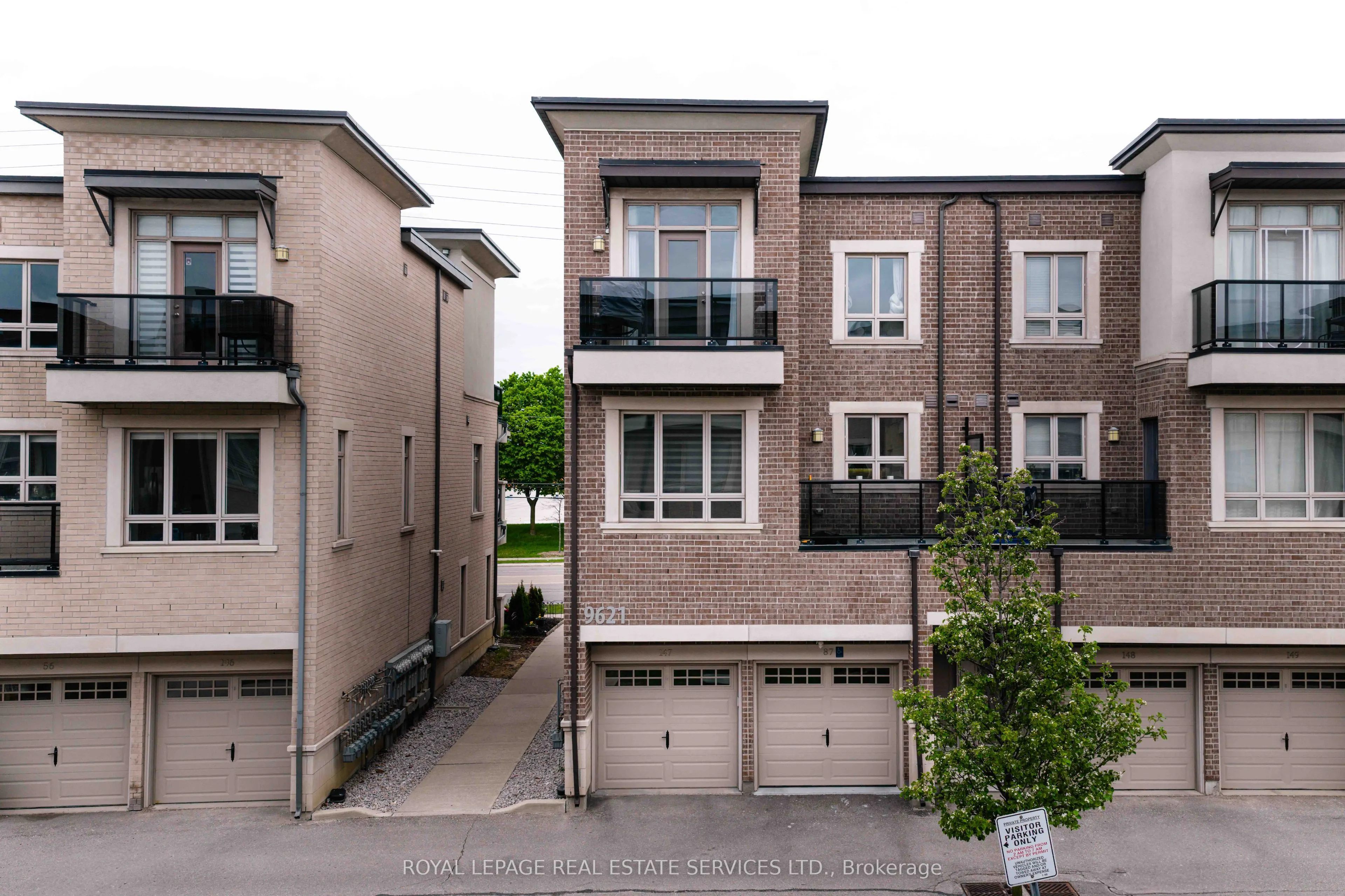 9621 Jane Street, #13