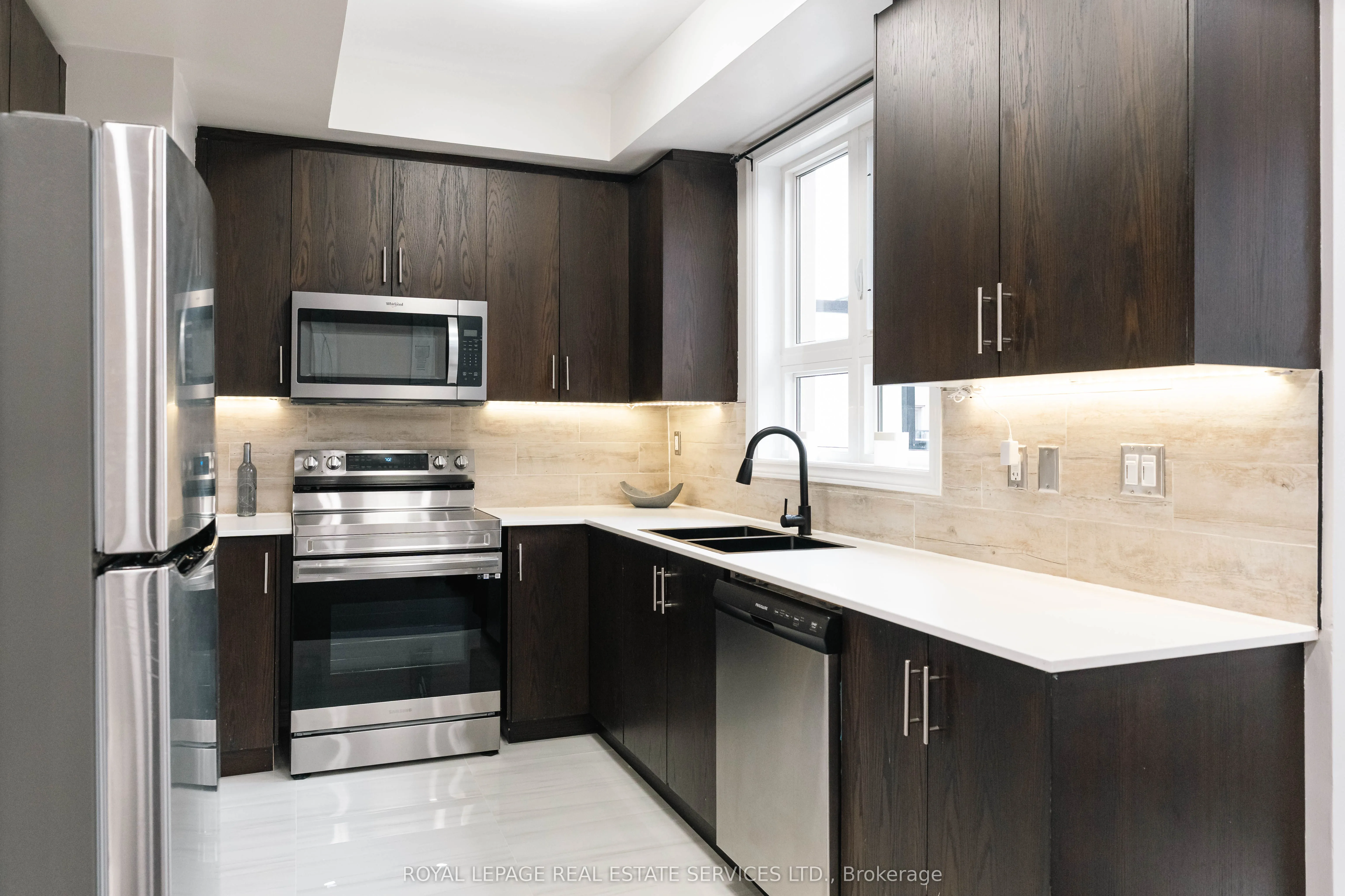 9621 Jane Street, #13