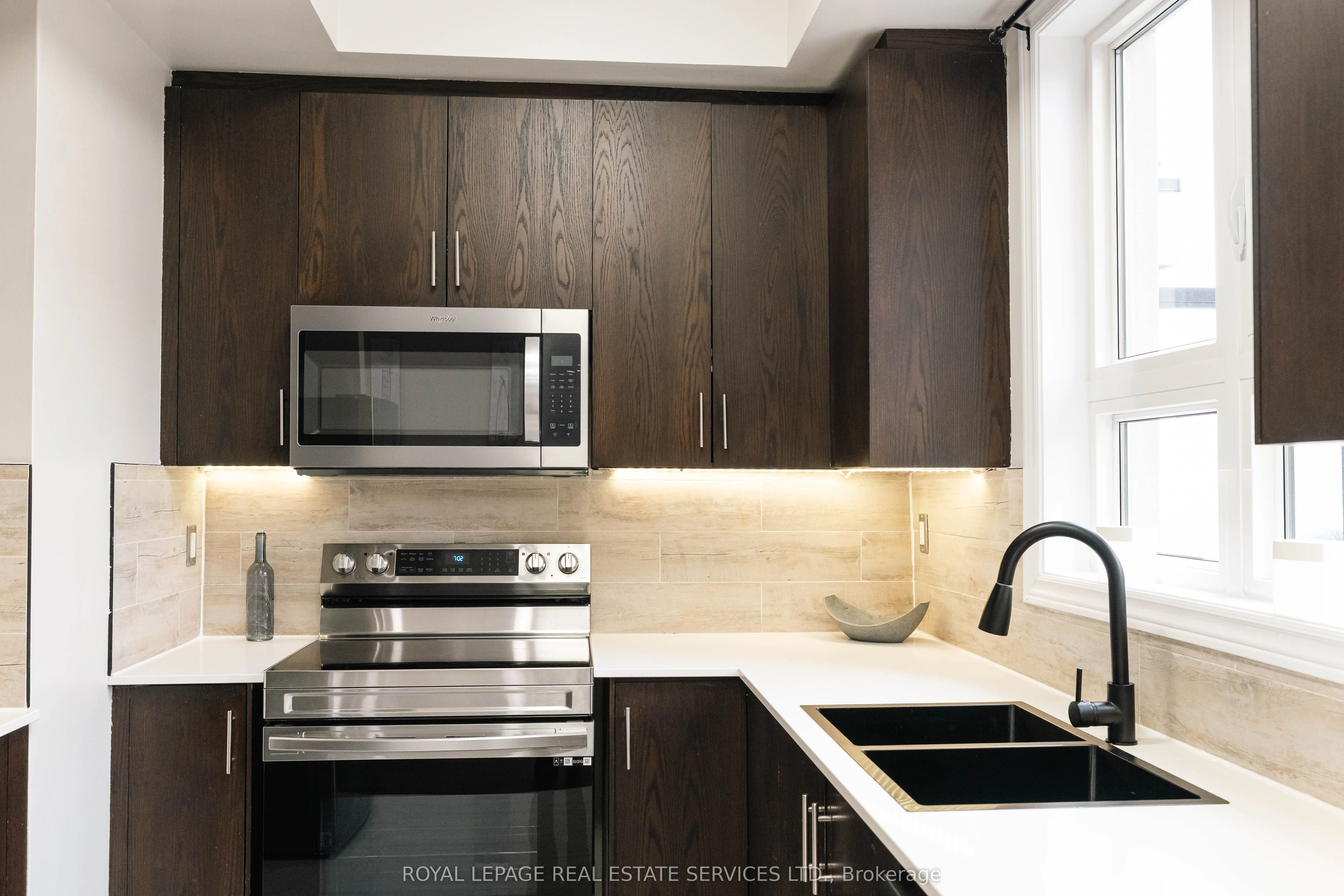 9621 Jane Street, #13