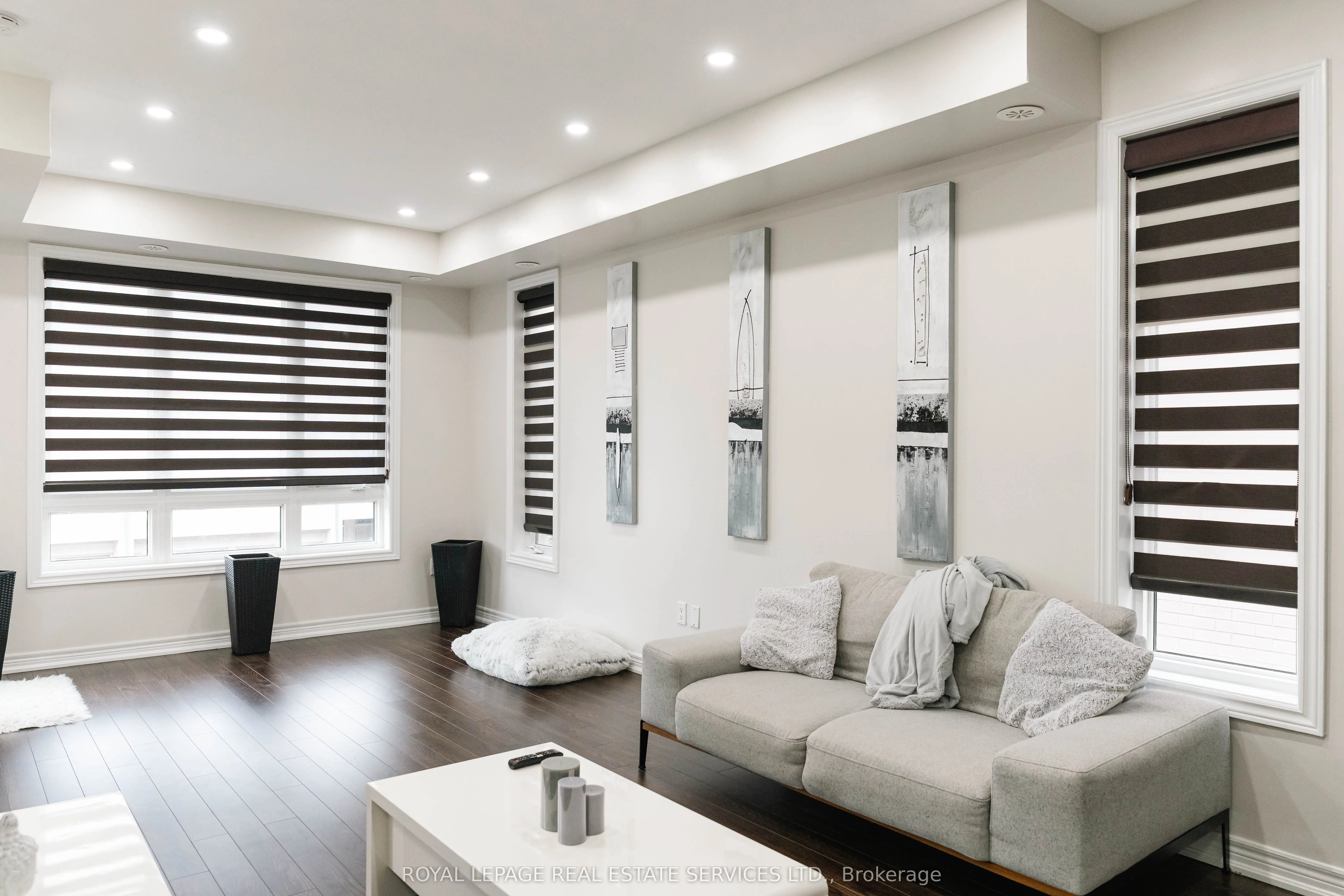 9621 Jane Street, #13