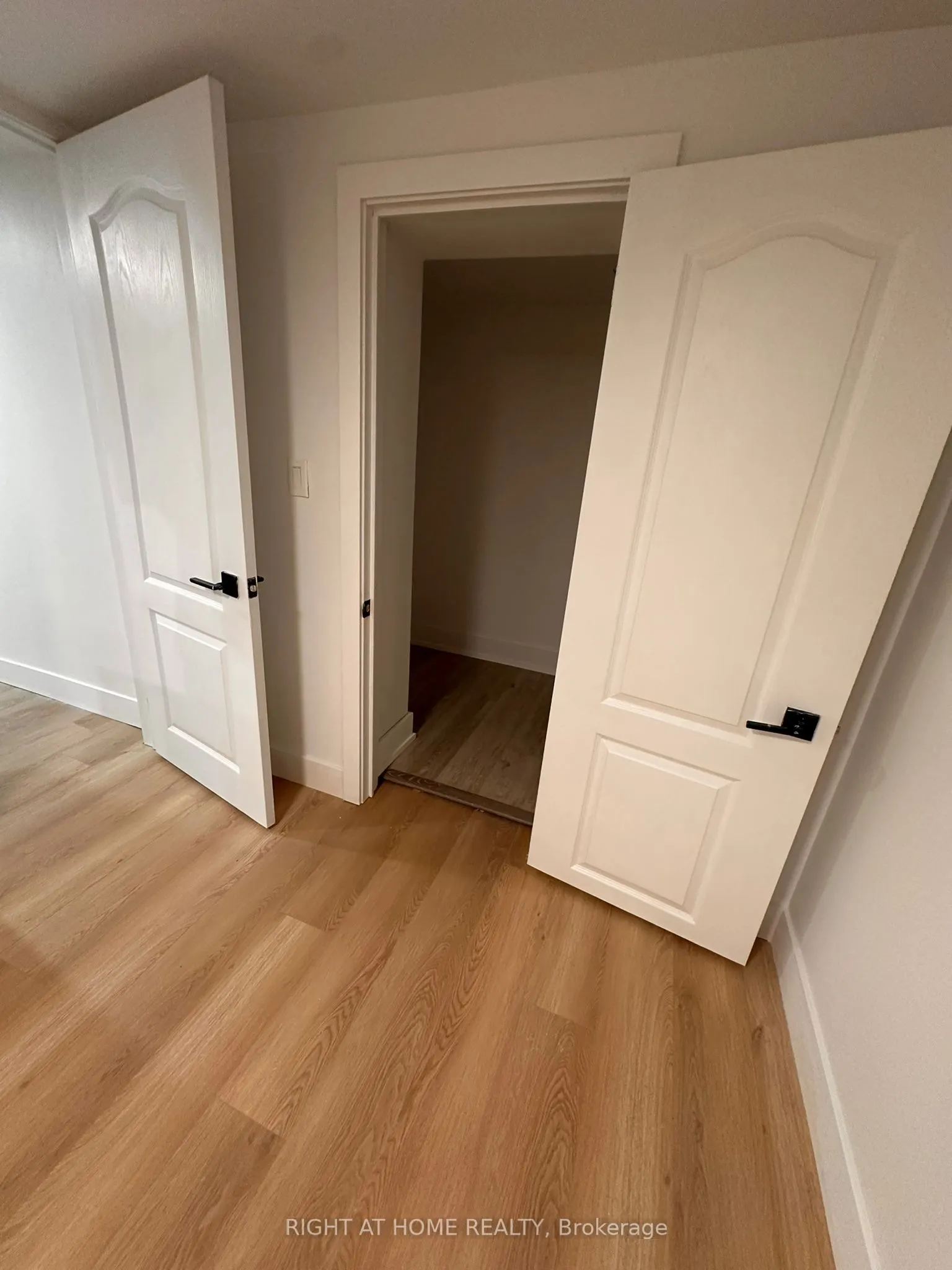 24 Sunbay Court, #Bsmt 1
