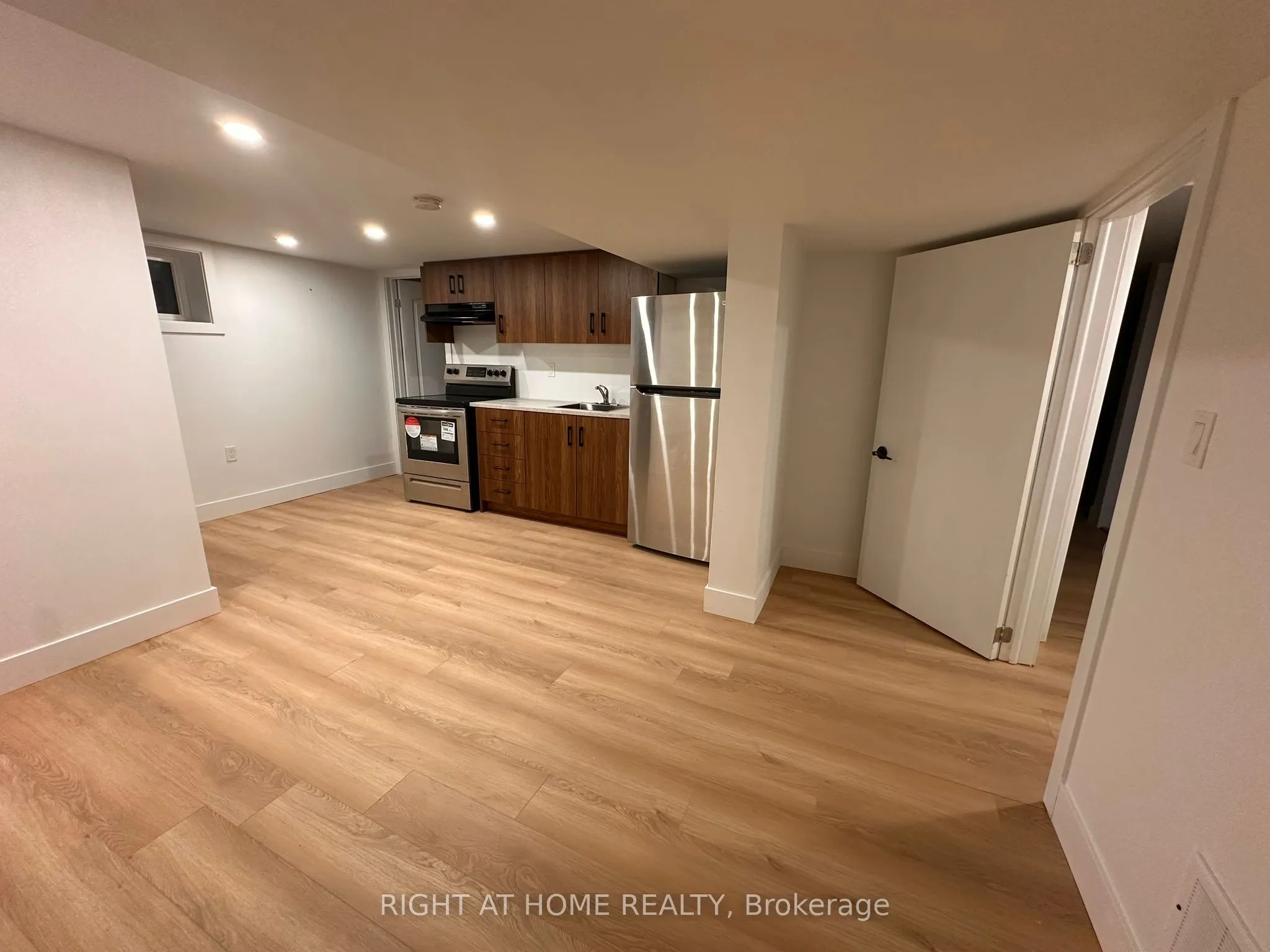 24 Sunbay Court, #Bsmt 1