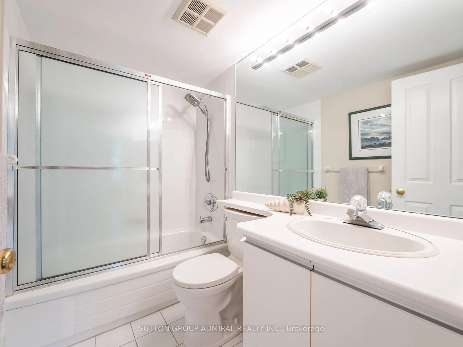 7250 Yonge Street, #407