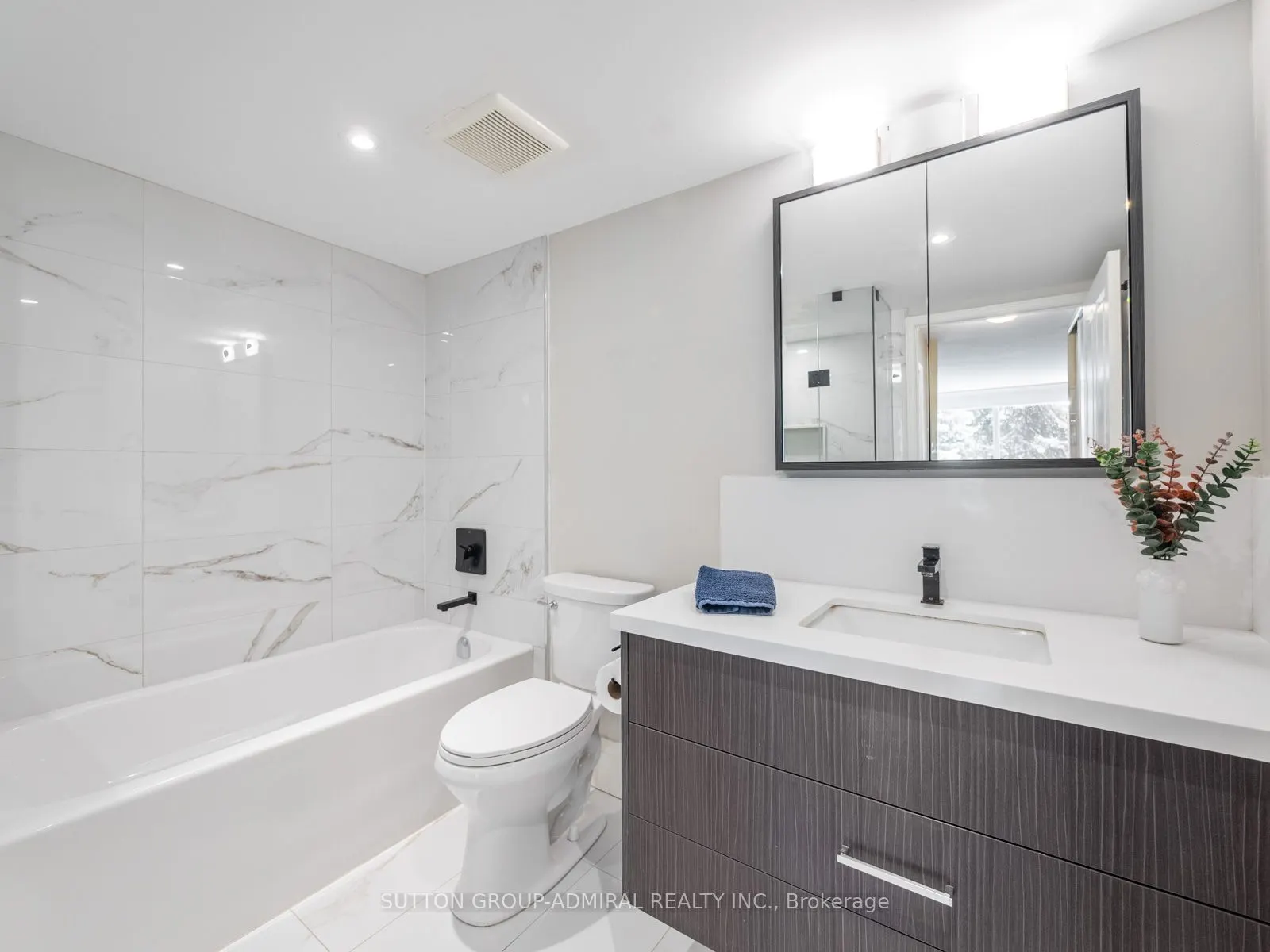 7250 Yonge Street, #407
