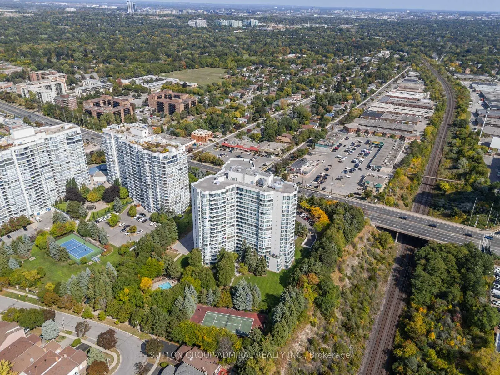 7250 Yonge Street, #407