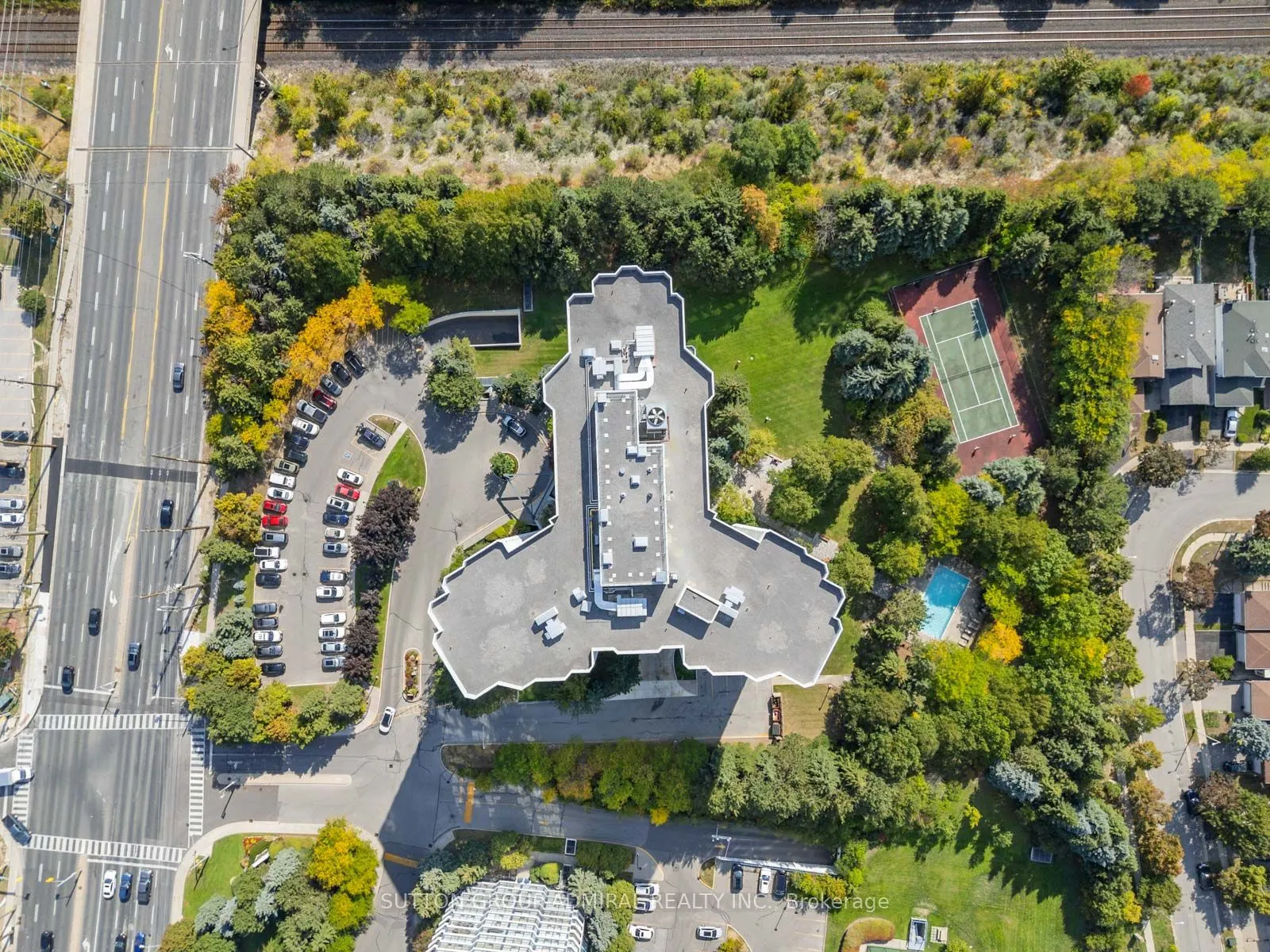 7250 Yonge Street, #407