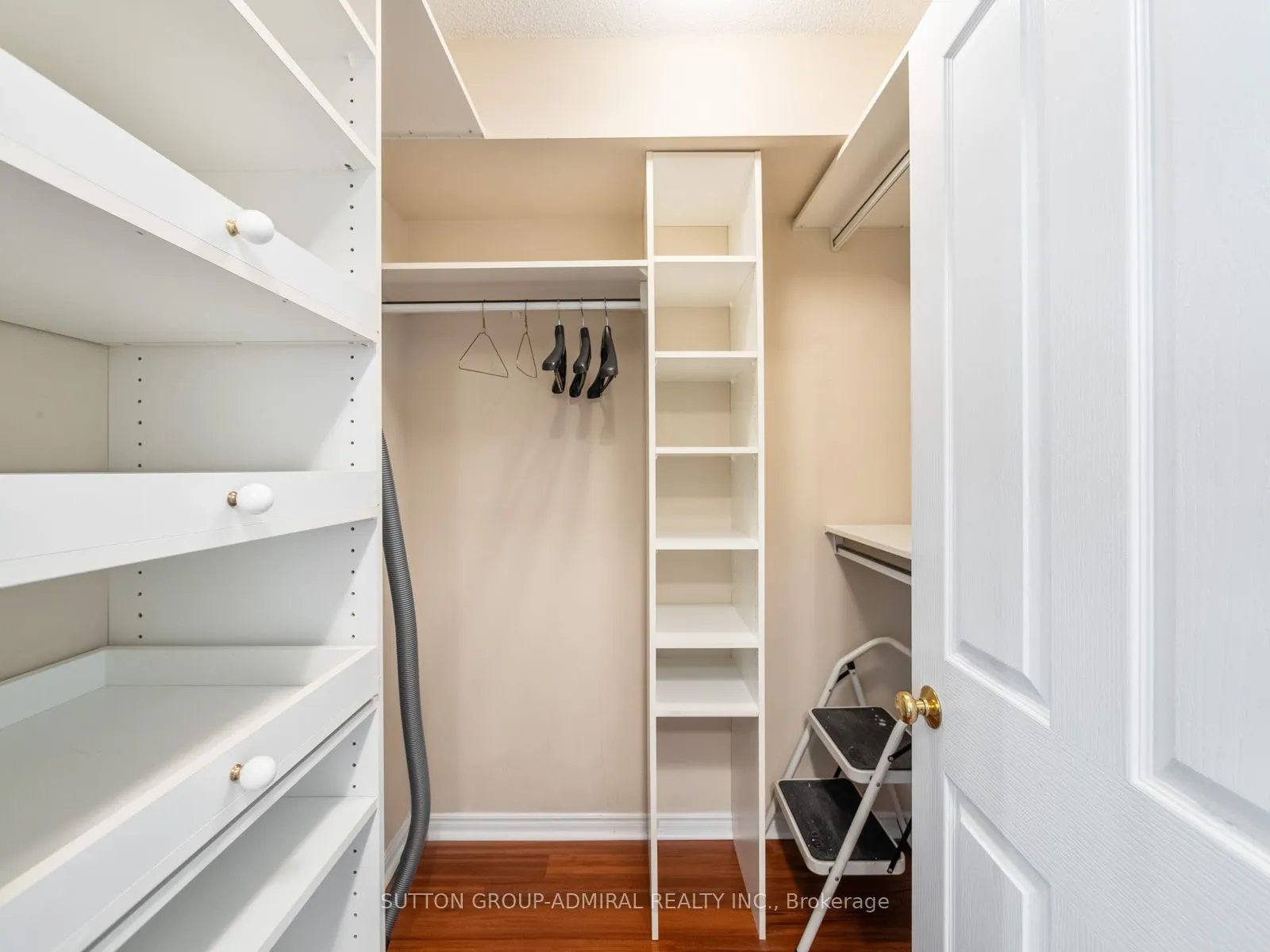 7250 Yonge Street, #407