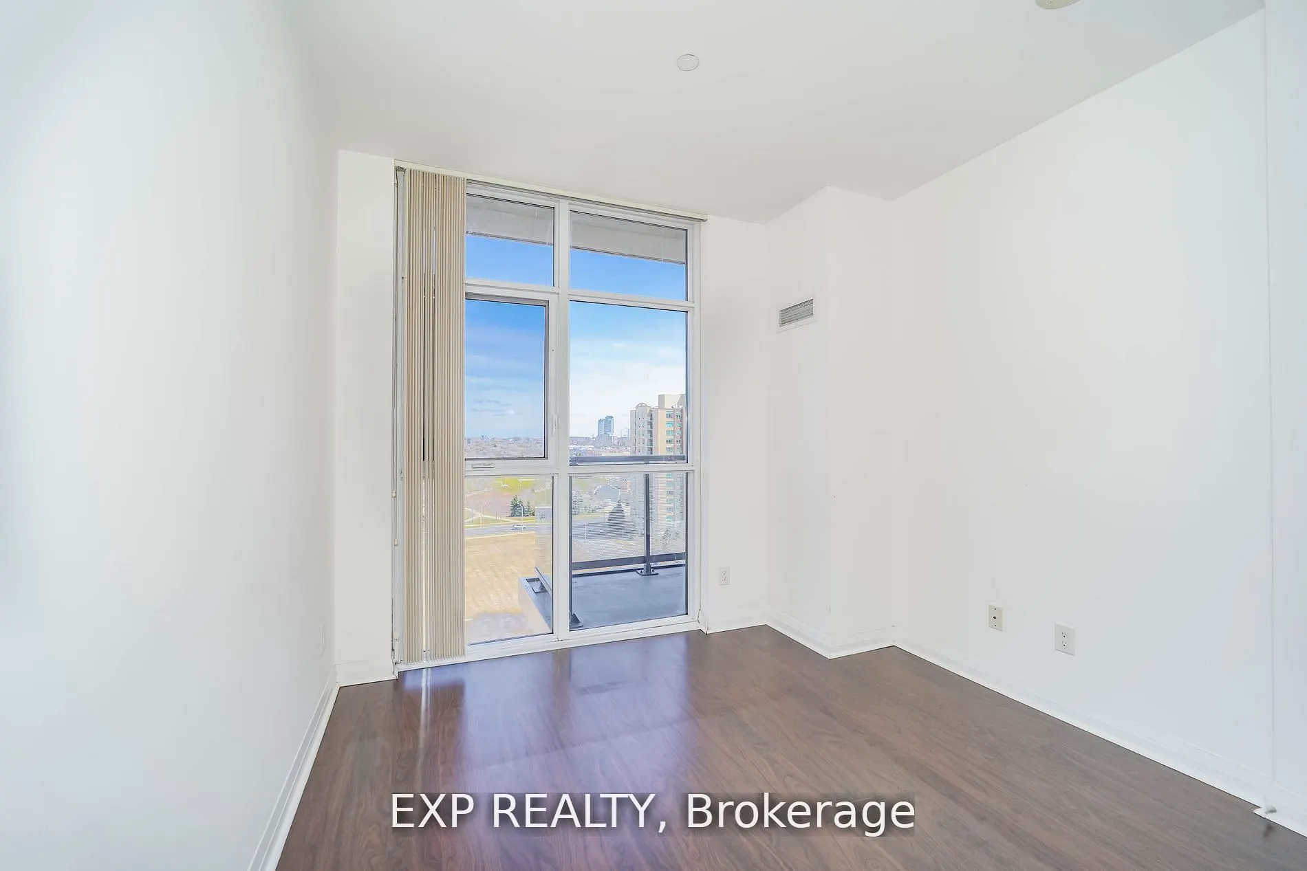 55 Oneida Crescent, #1011