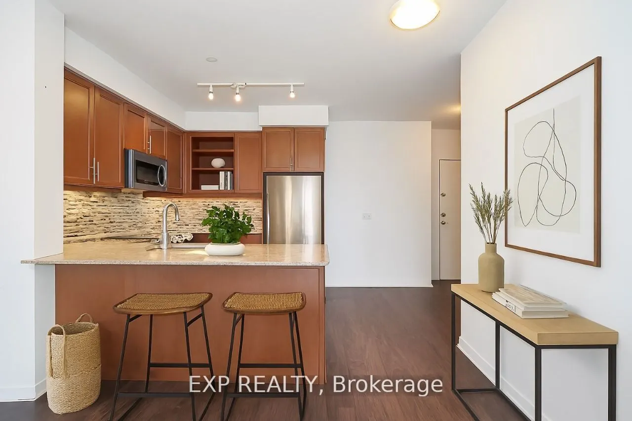 55 Oneida Crescent, #1011