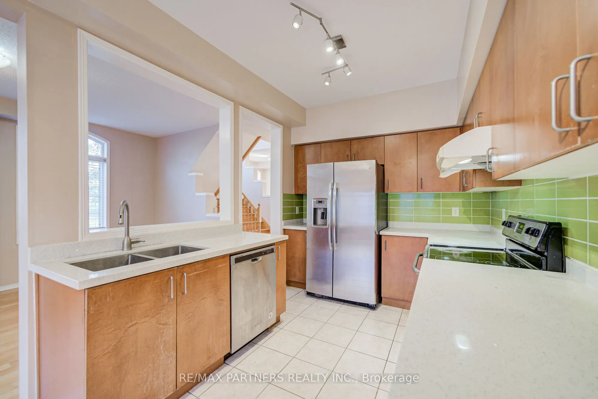 496 The Bridle Walk