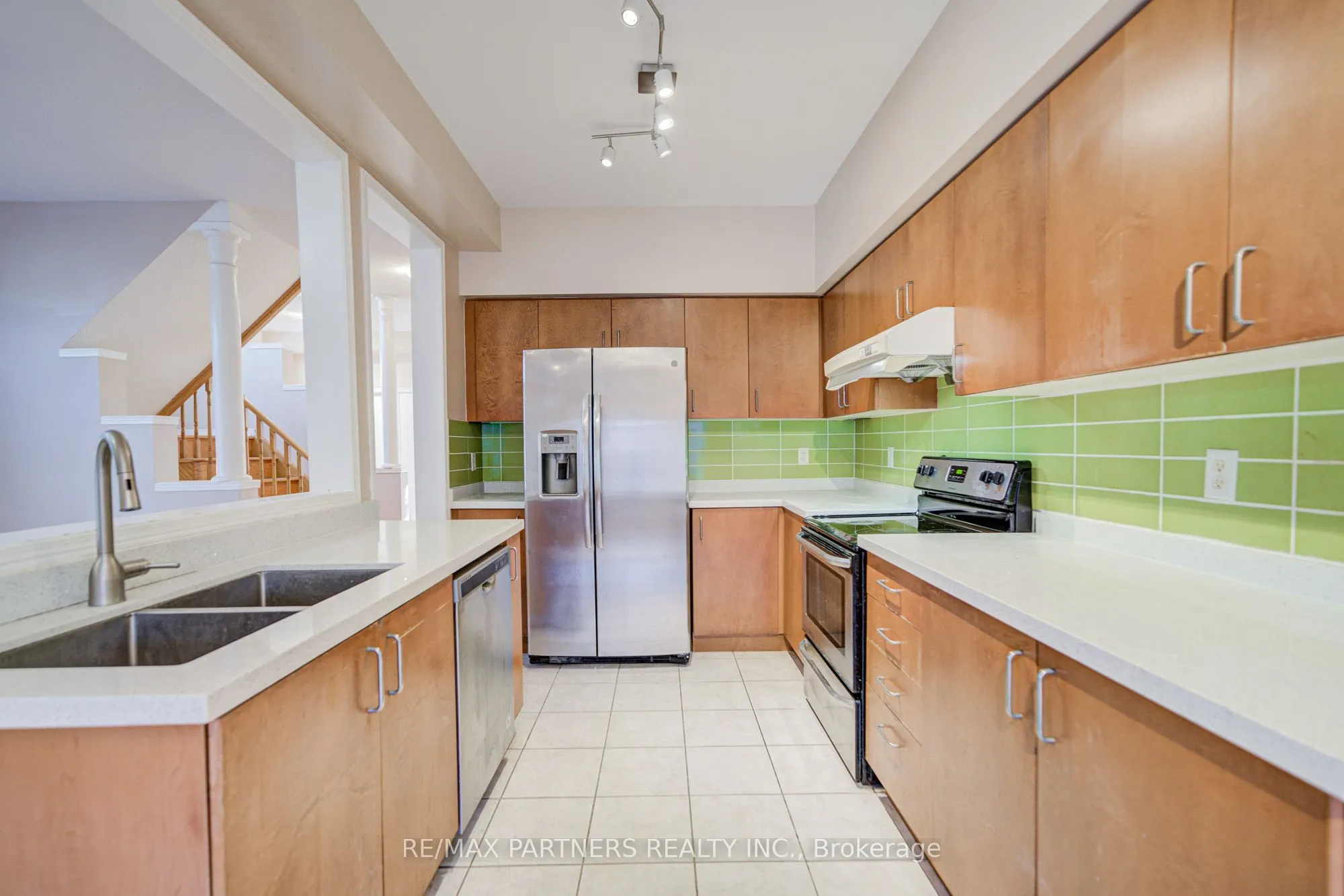 496 The Bridle Walk