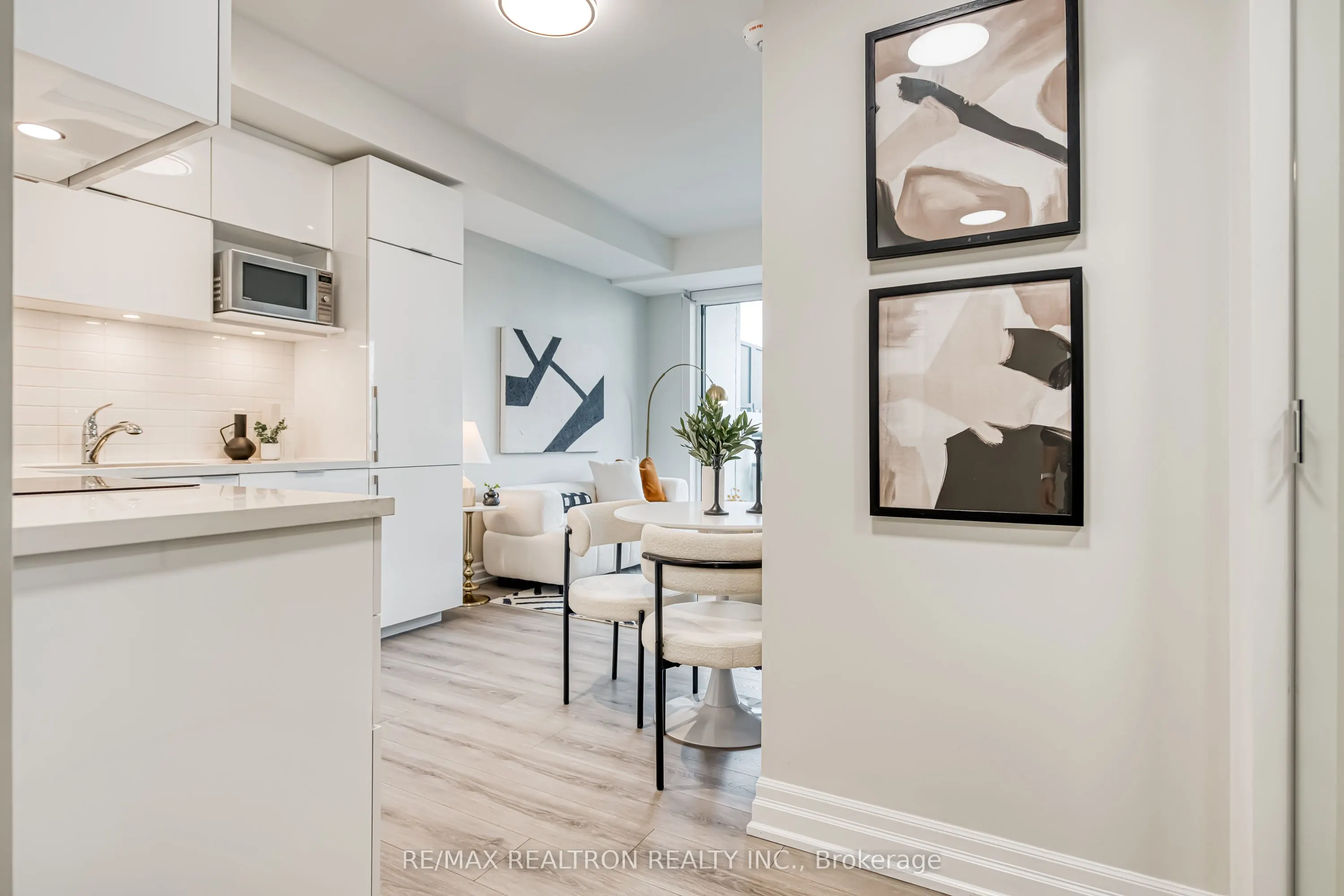8 Rouge Valley Drive W, #B716