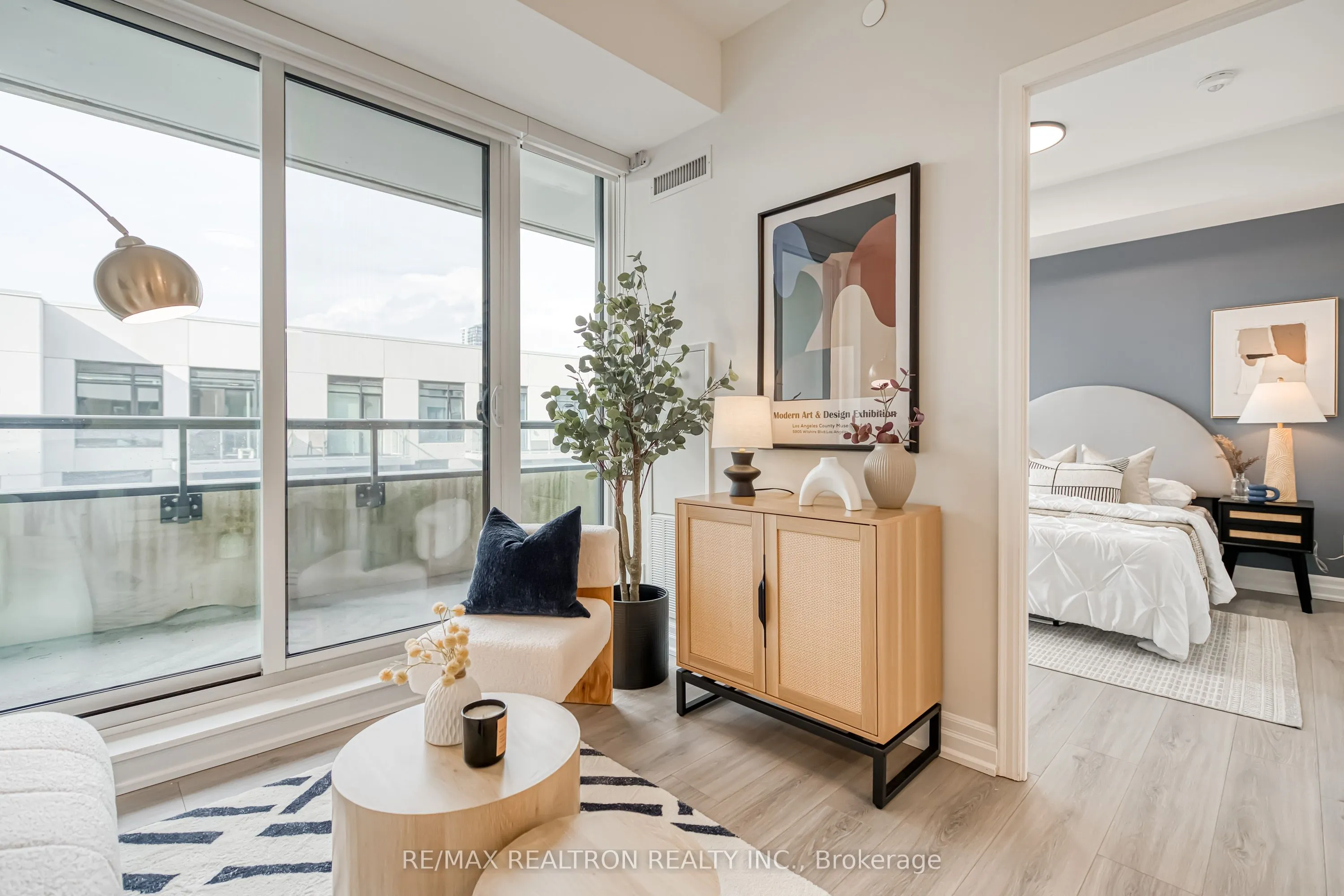 8 Rouge Valley Drive W, #B716