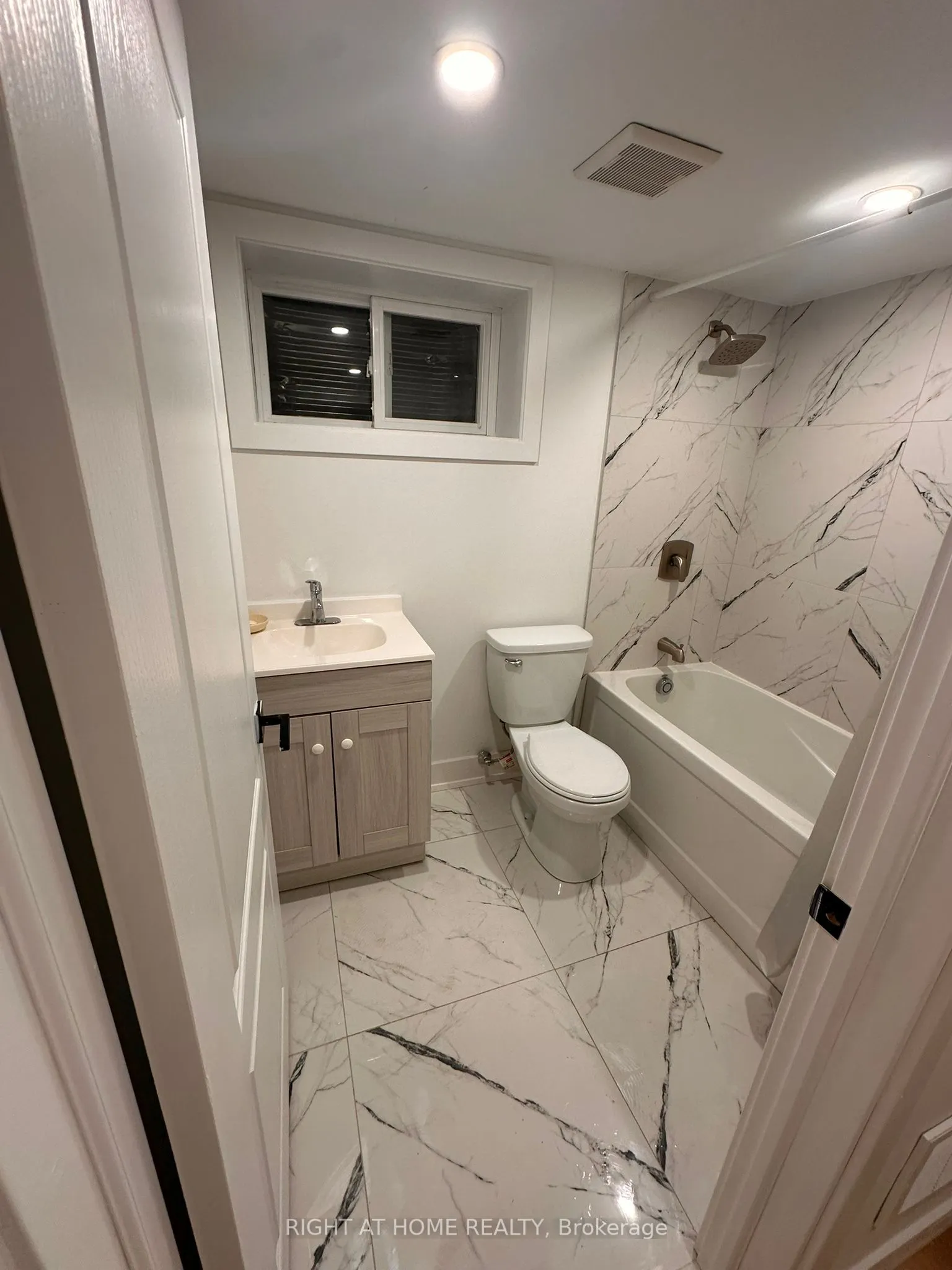24 Sunbay Court, #Bsmt 2