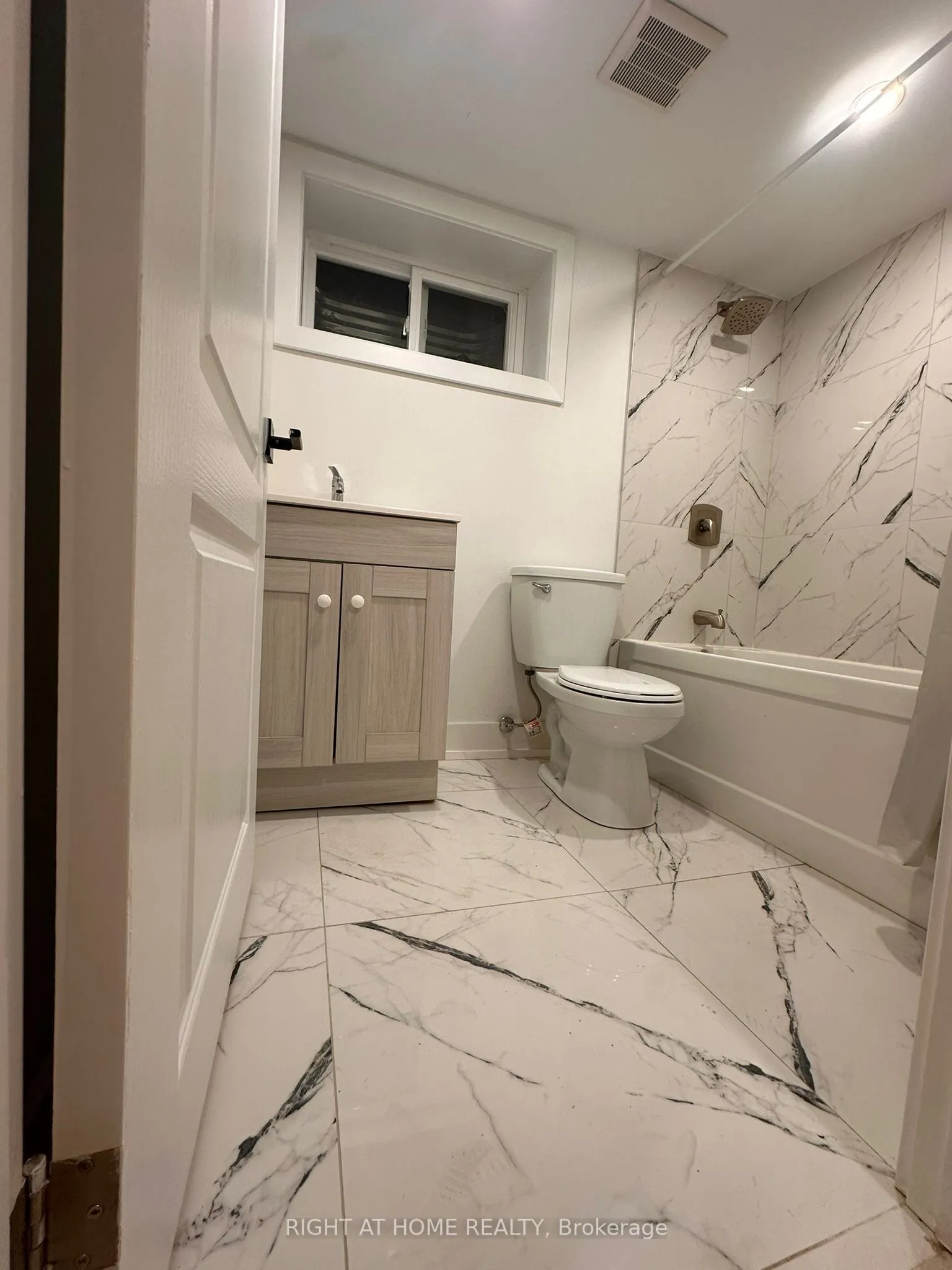 24 Sunbay Court, #Bsmt 2