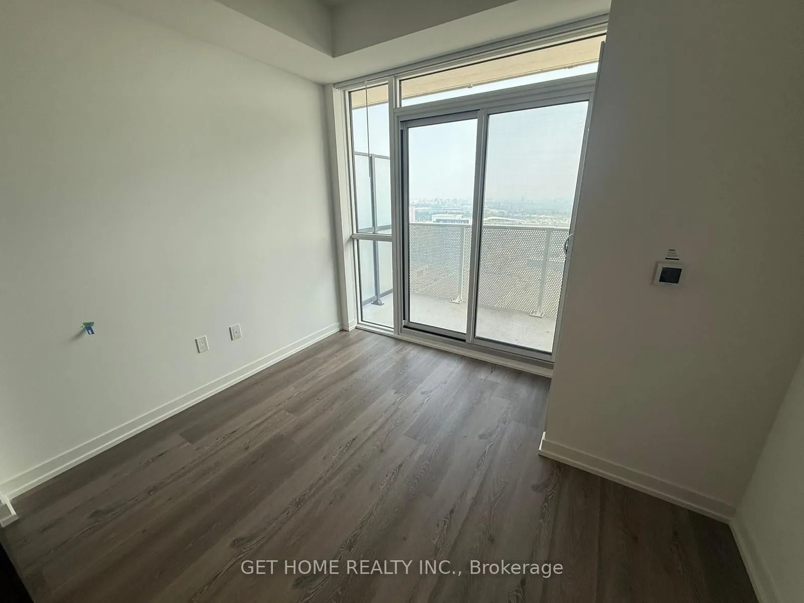 28 Interchange Way, #3011