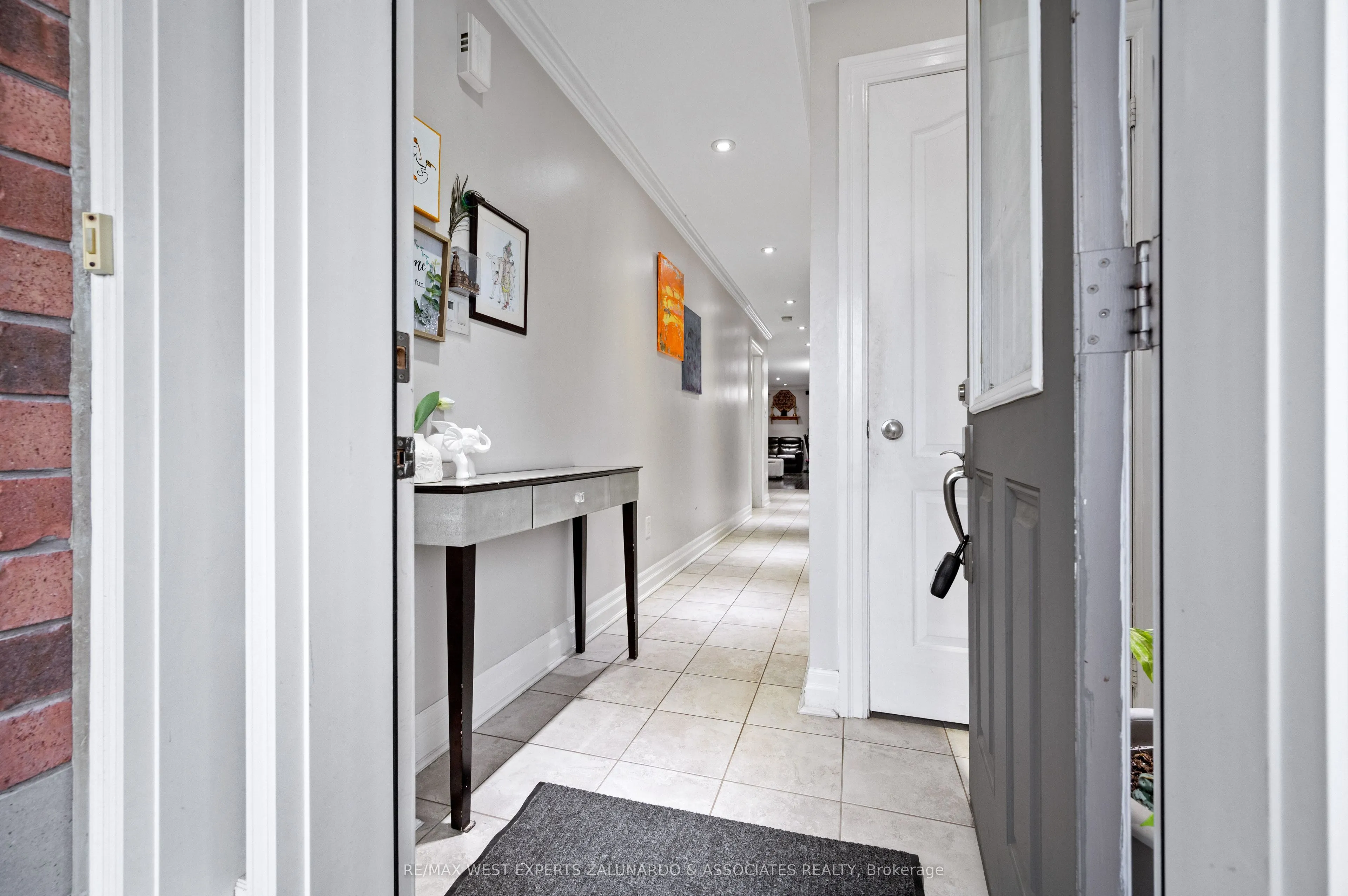 281 Meadowhawk Trail