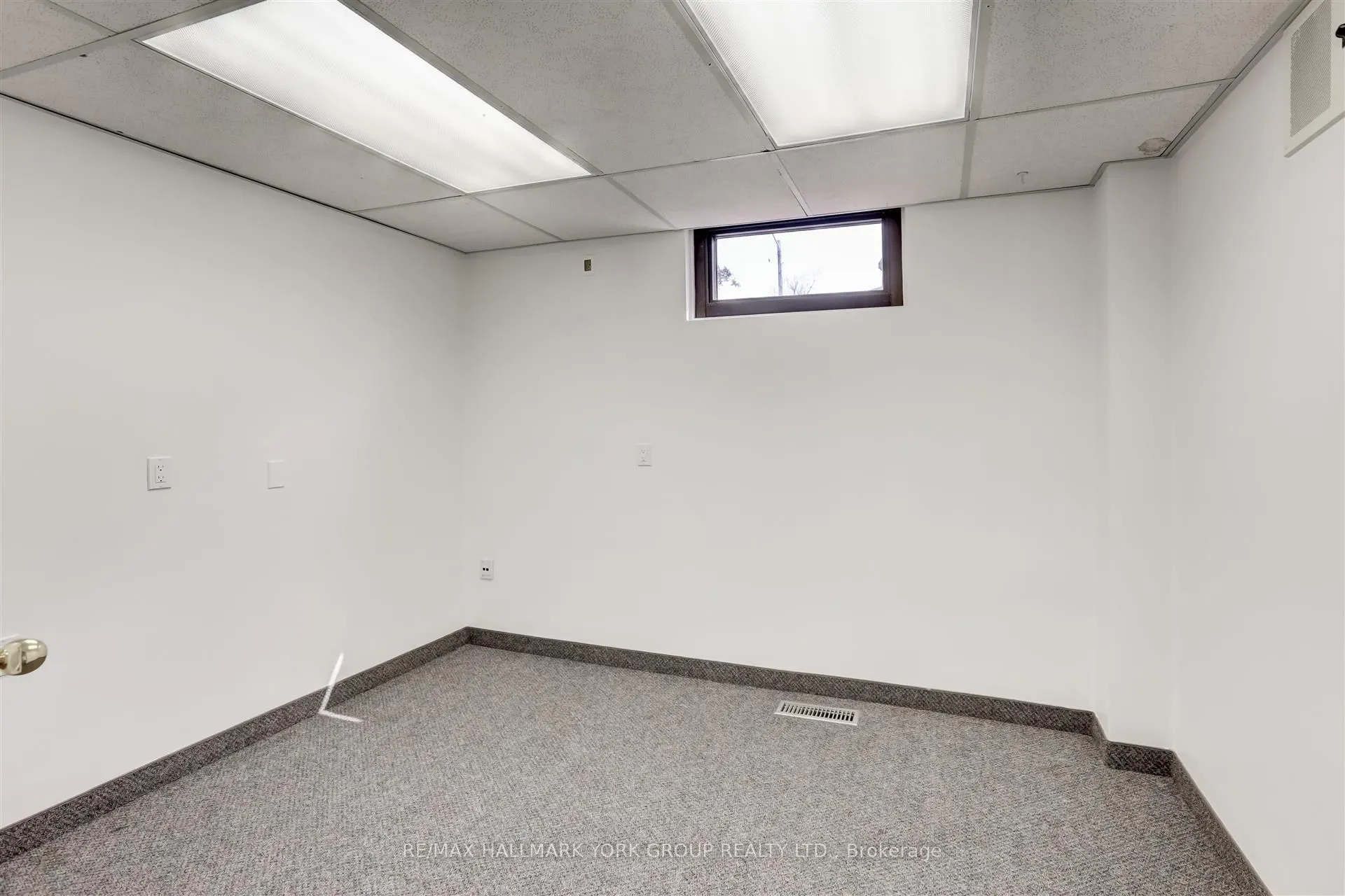 15064 Yonge Street