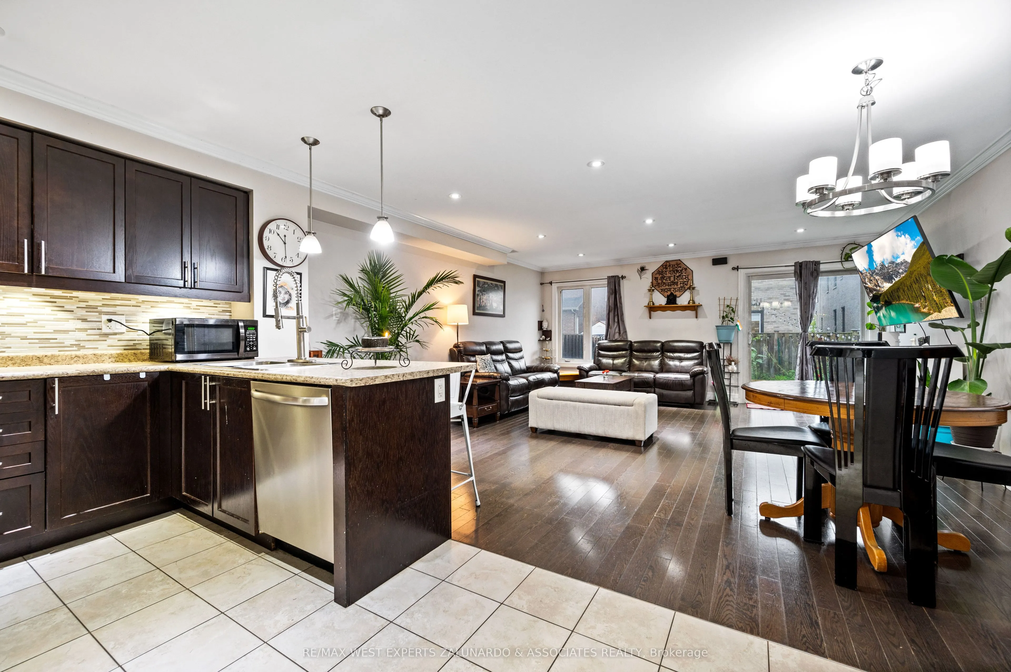281 Meadowhawk Trail