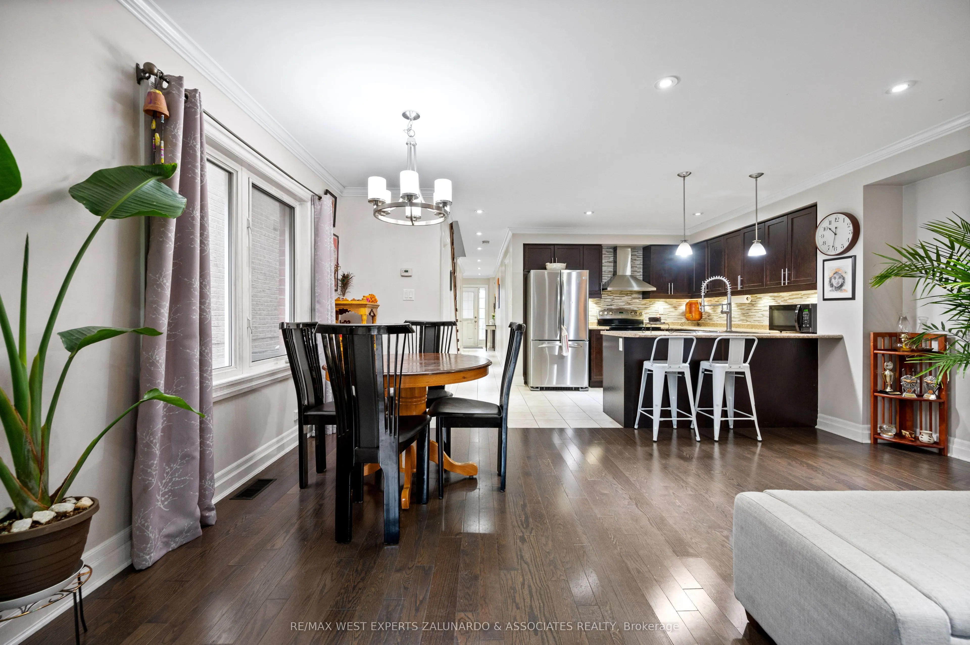 281 Meadowhawk Trail