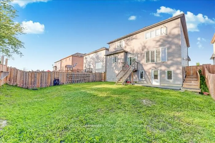 22 Sunderland Meadows Drive N