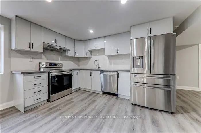 22 Sunderland Meadows Drive N