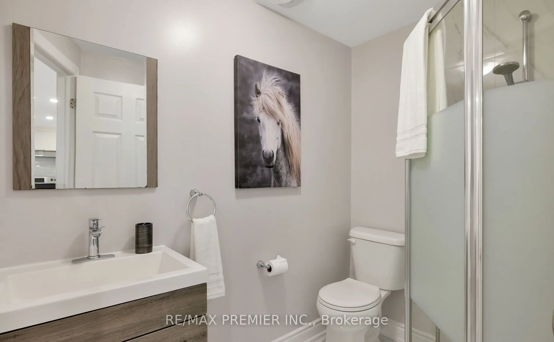 156 Lindenshire Avenue, #Lower