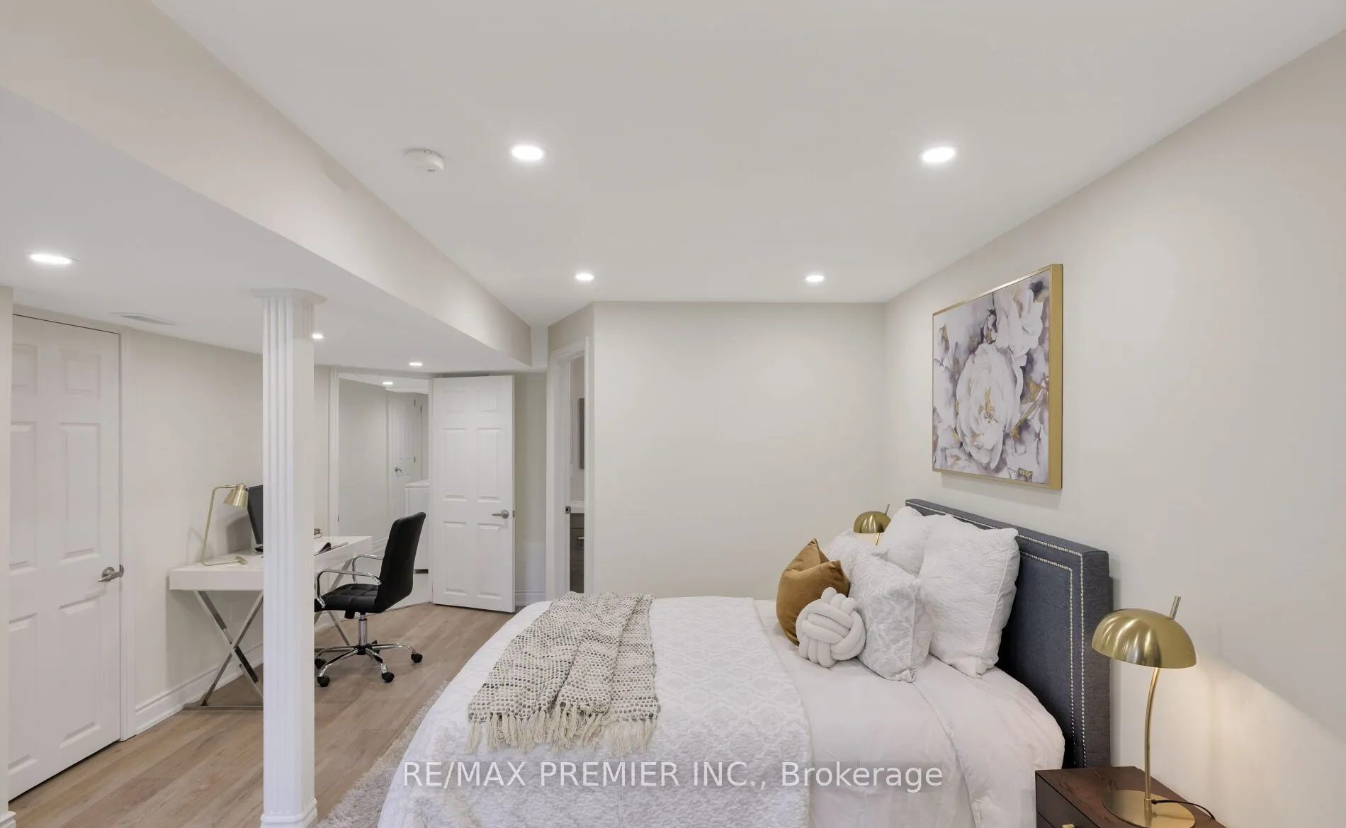 156 Lindenshire Avenue, #Lower