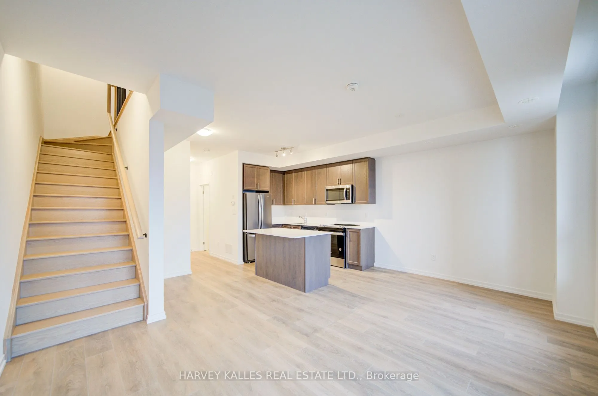 18 Lytham Green Circle, #11