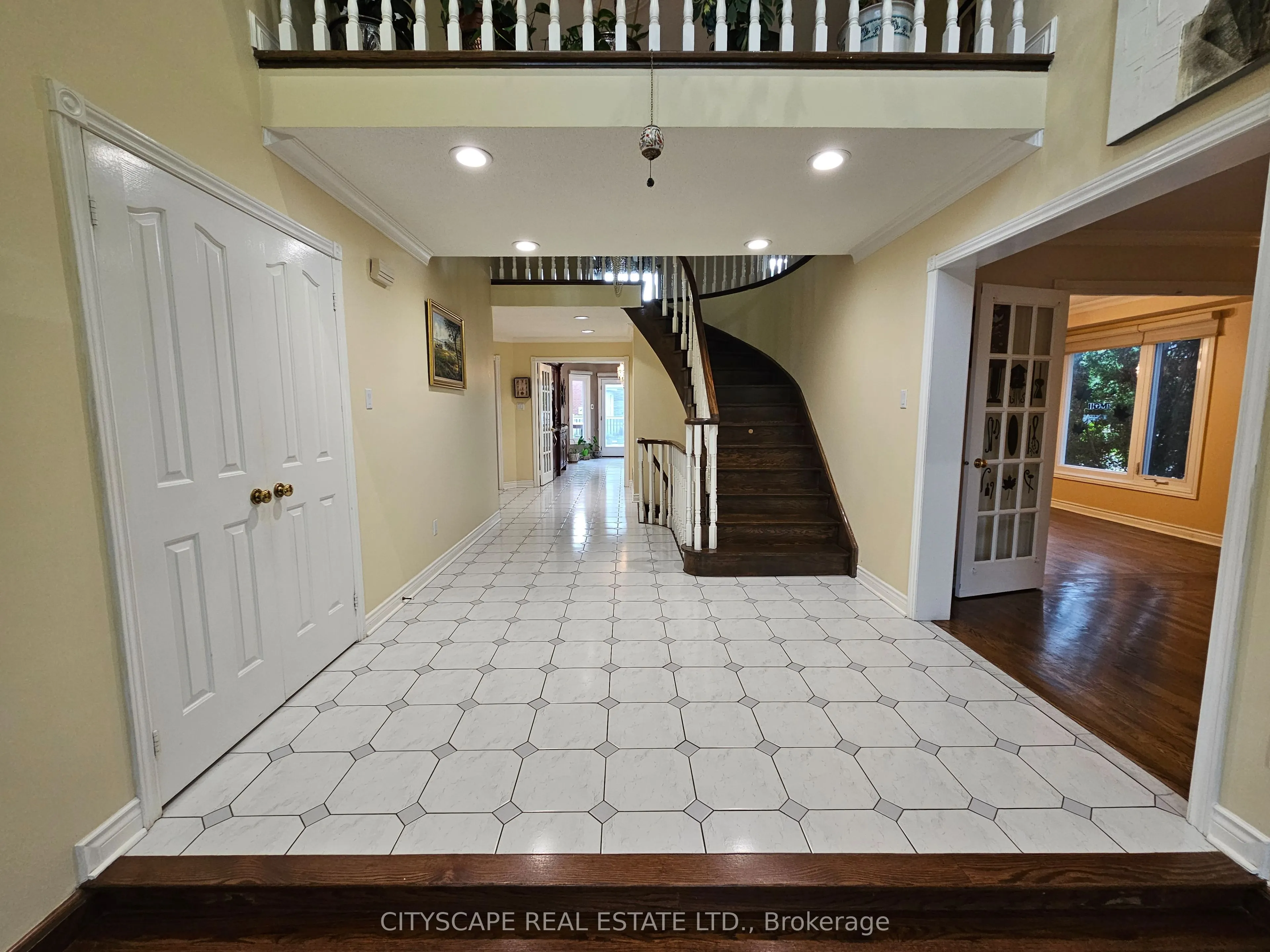406 Weldrick Road E