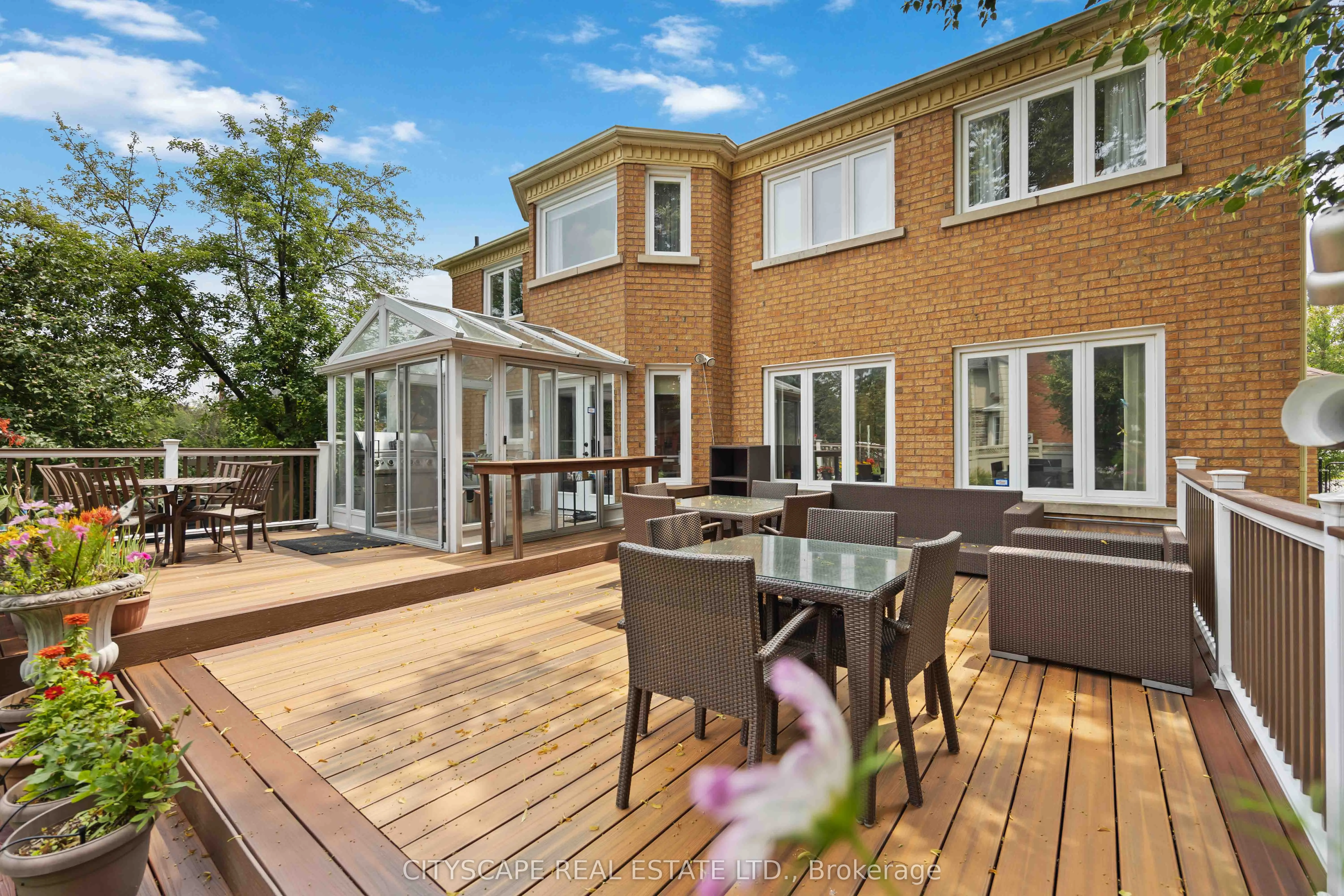 406 Weldrick Road E