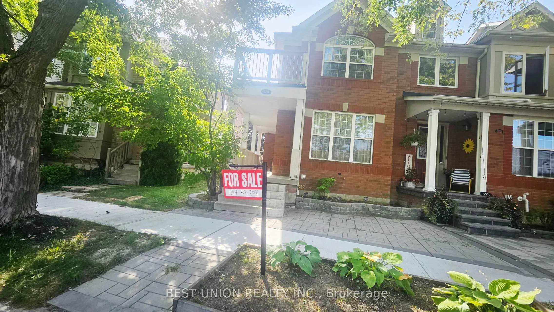 320 Country Glen Road S