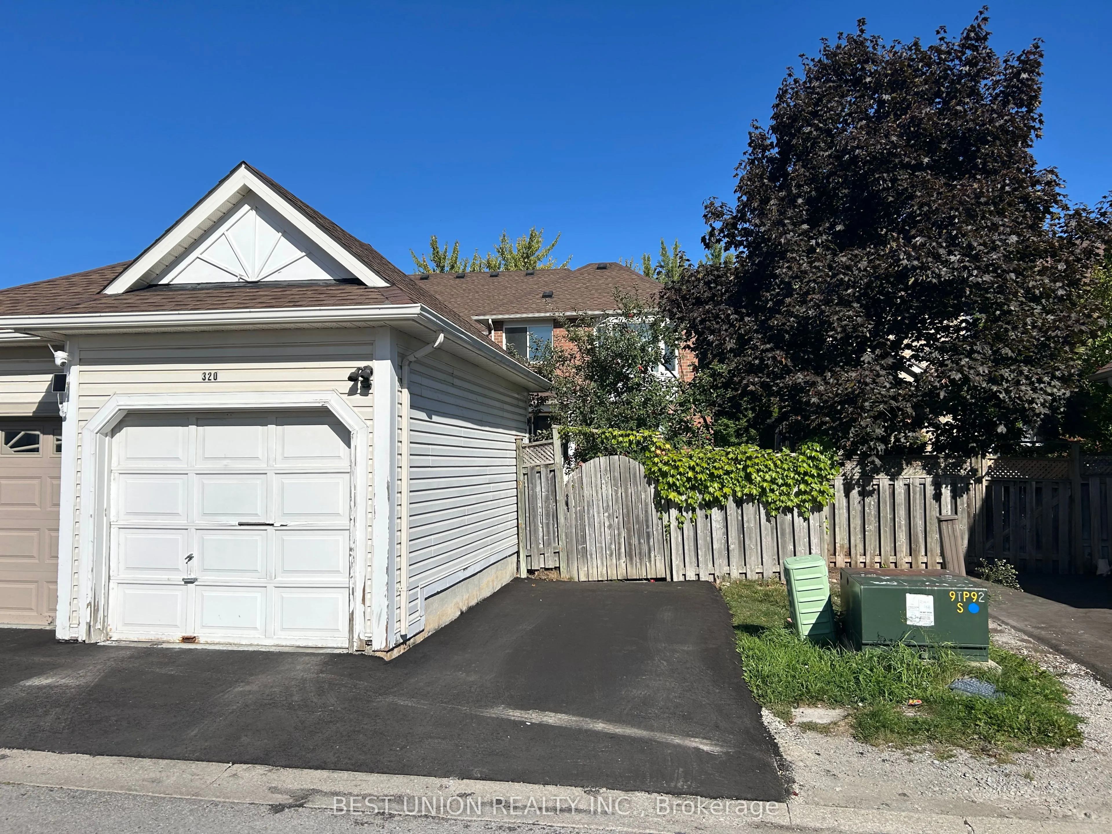 320 Country Glen Road S