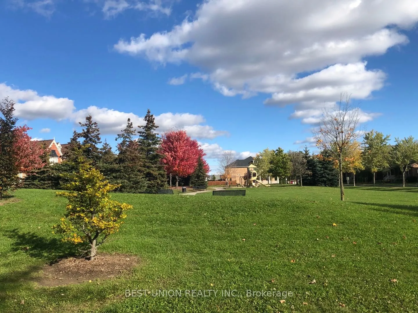 320 Country Glen Road S