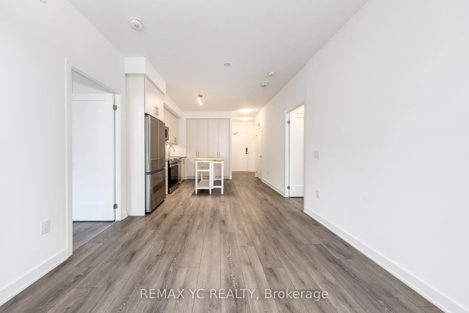 95 Oneida Crescent, #305