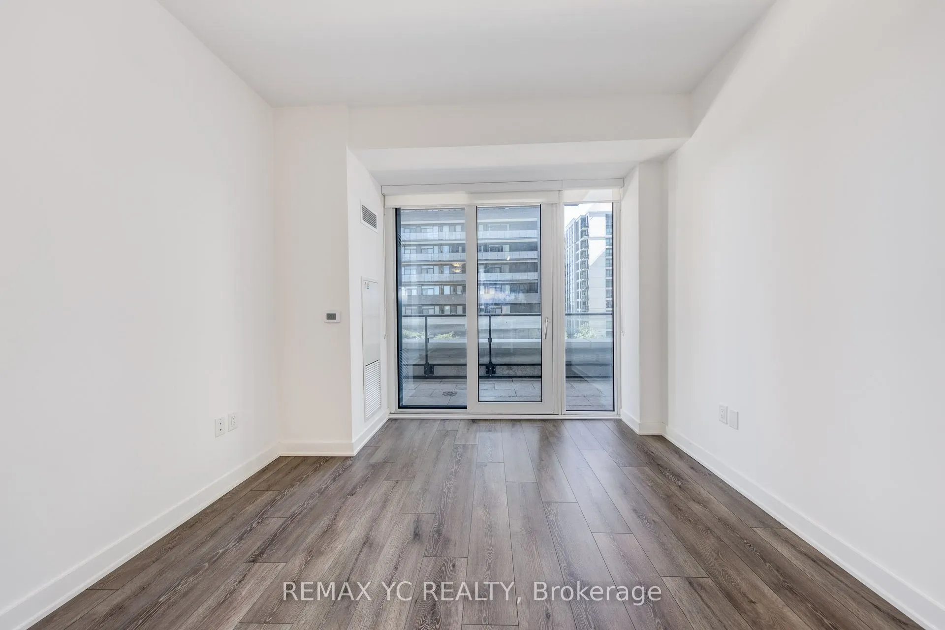 95 Oneida Crescent, #305