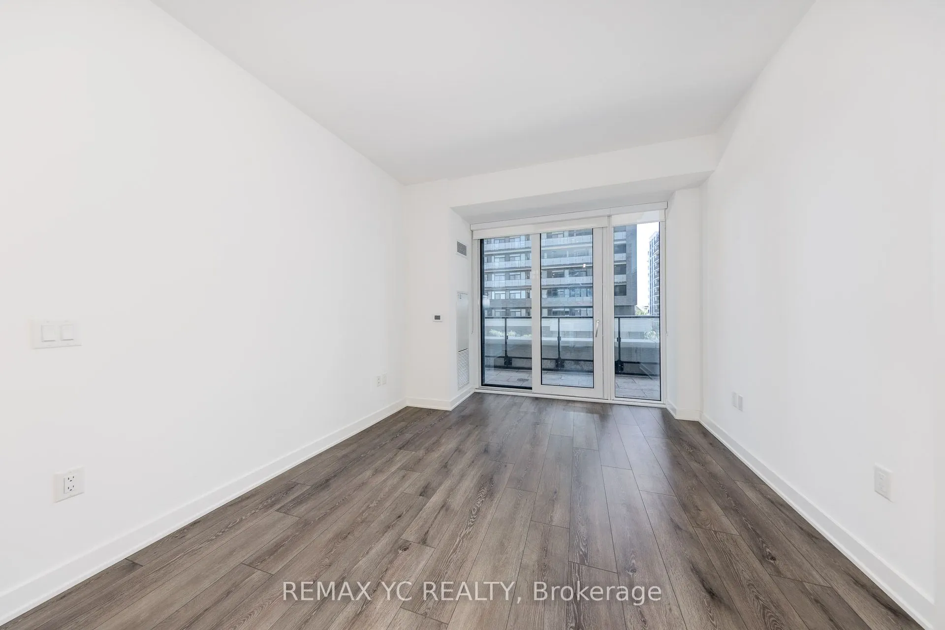 95 Oneida Crescent, #305