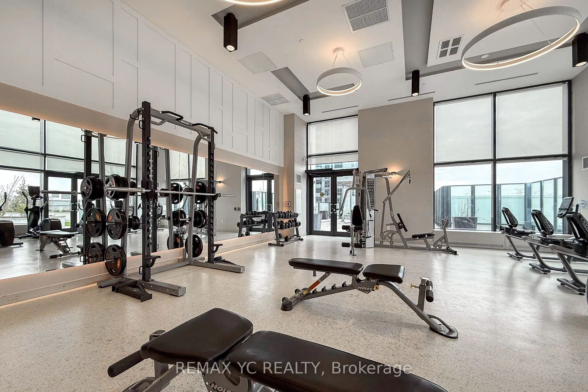 95 Oneida Crescent, #305