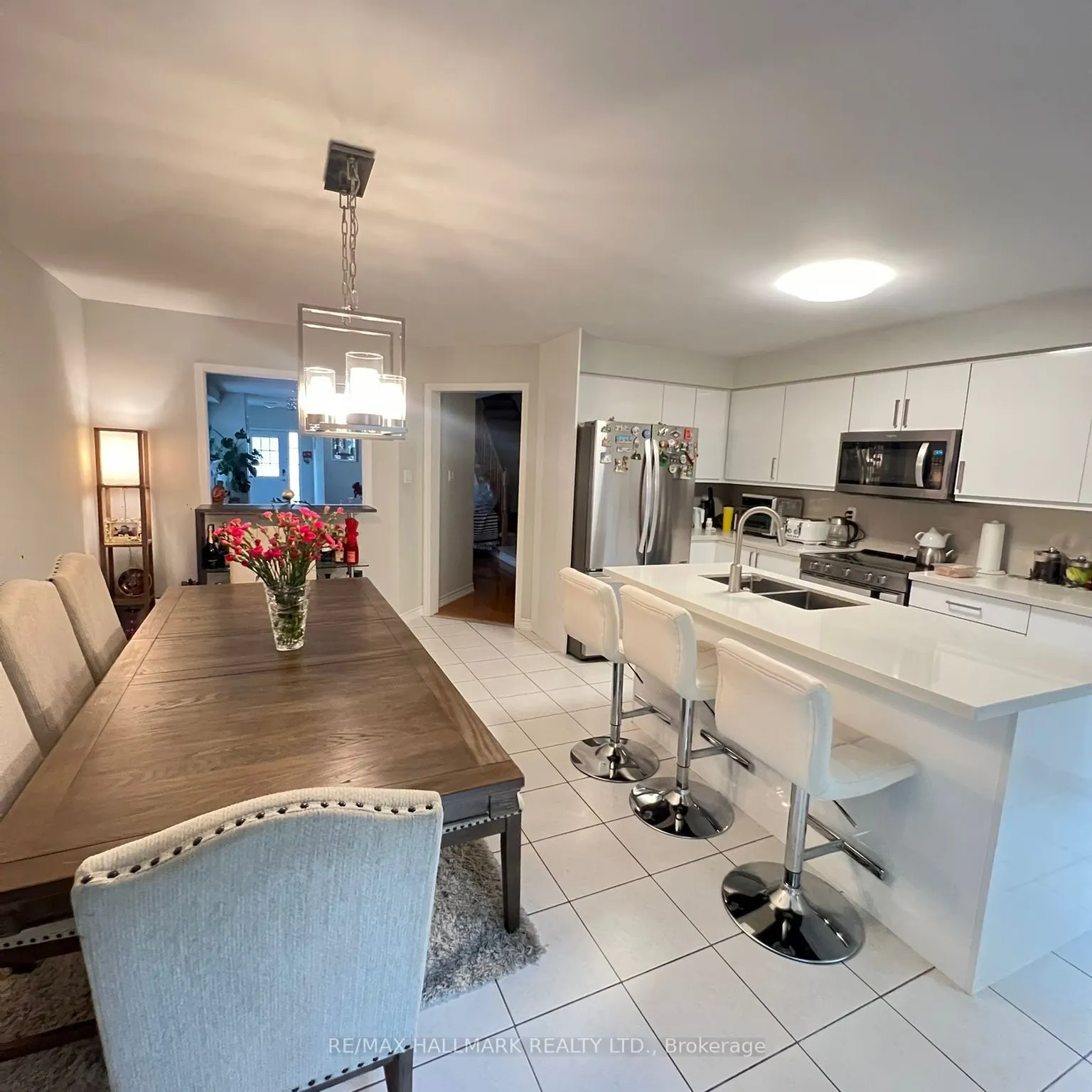 328 Silken Laumann Drive