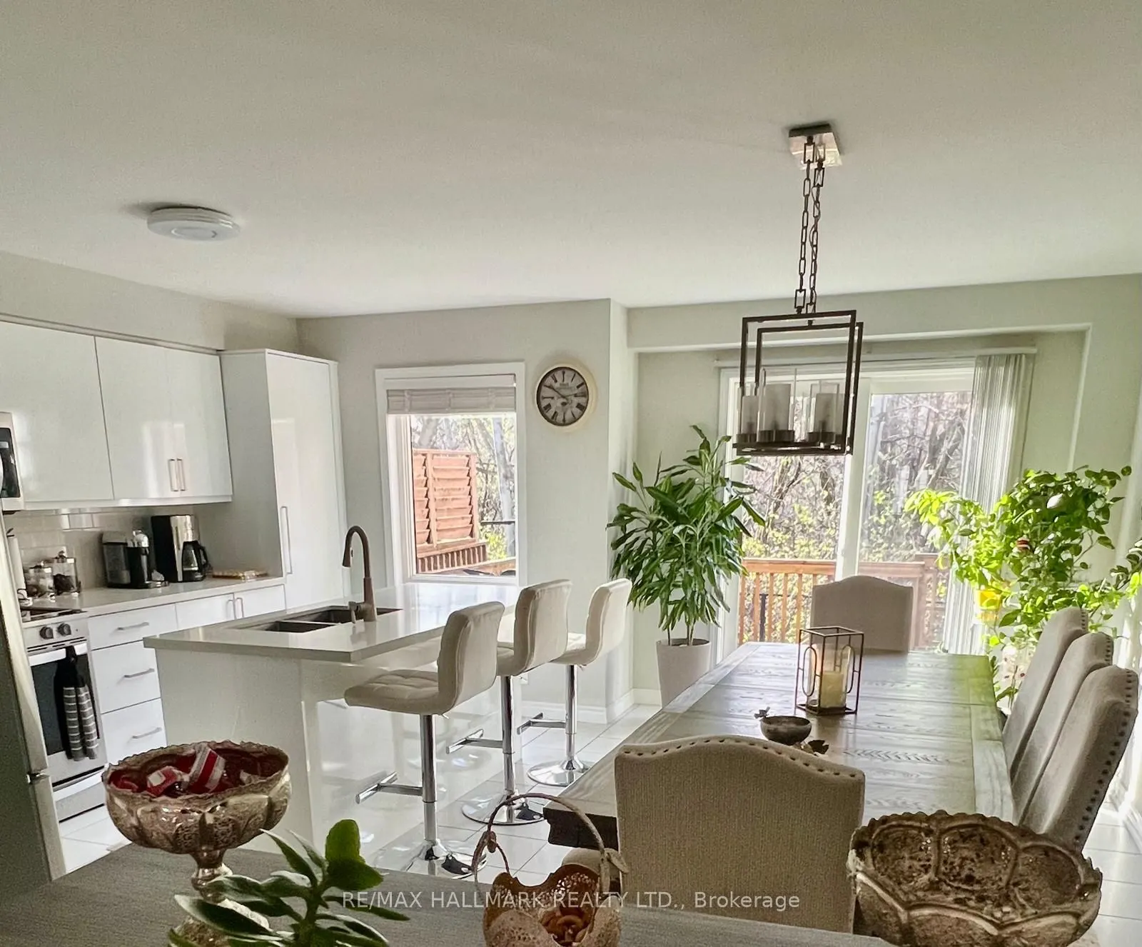 328 Silken Laumann Drive