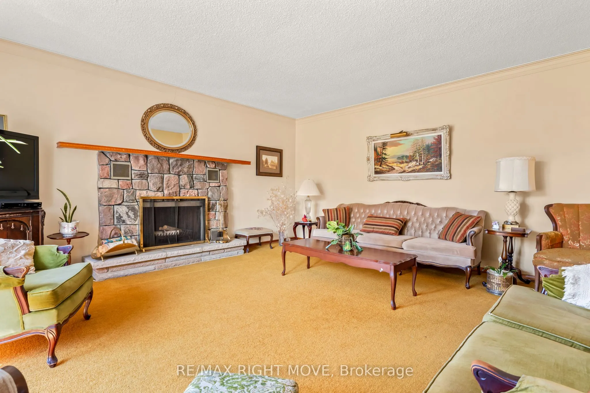 504 Simcoe Street