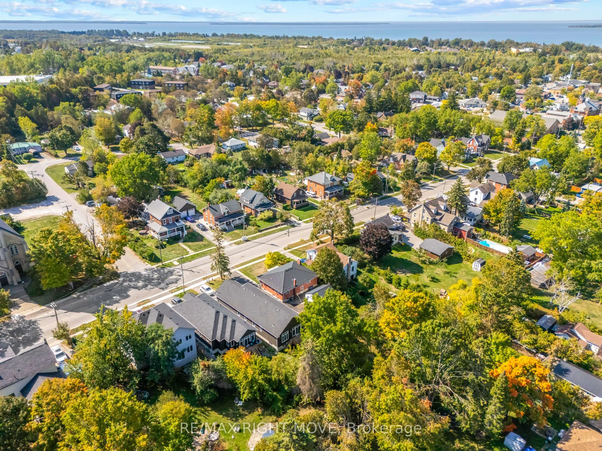 504 Simcoe Street