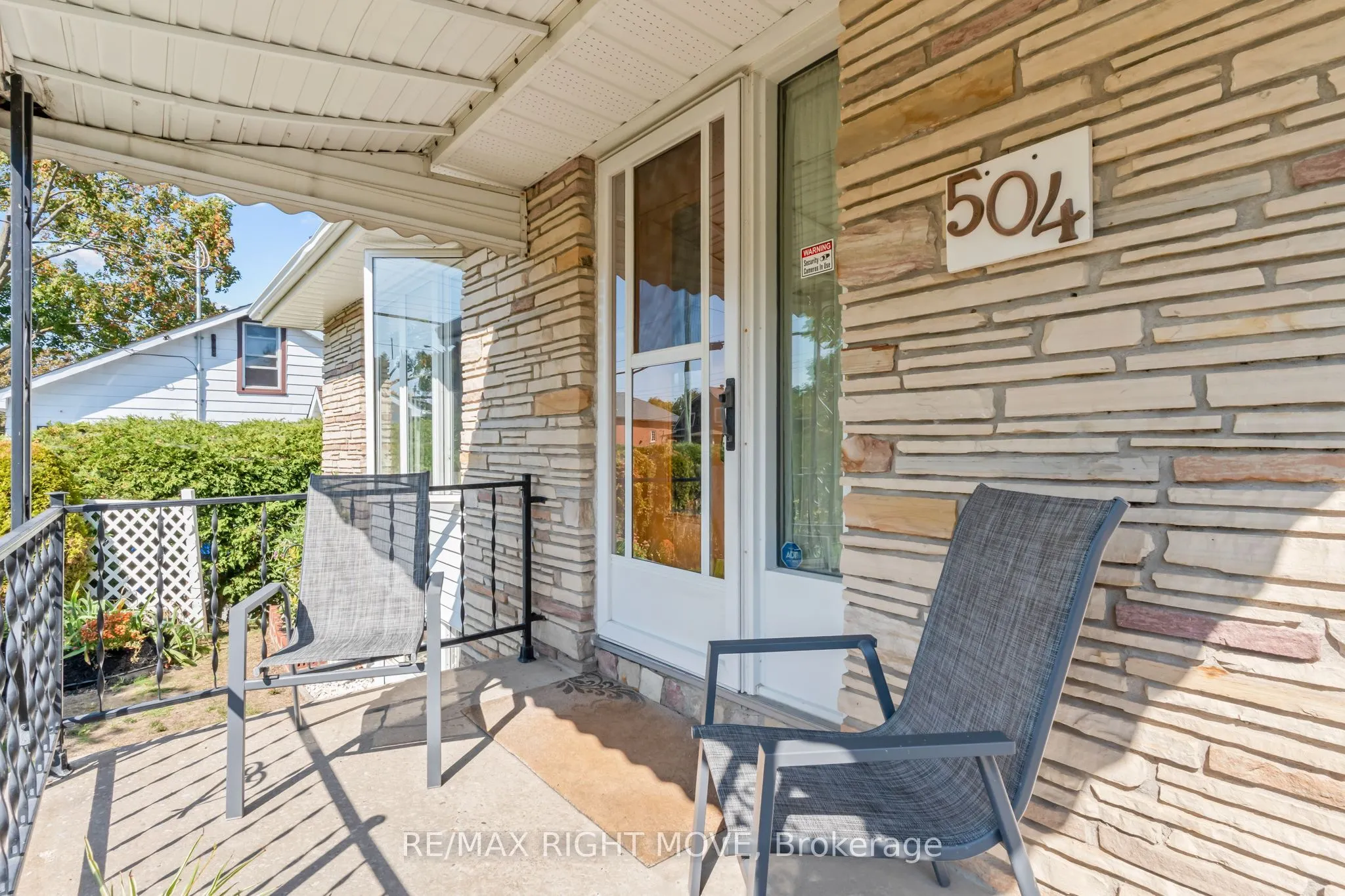 504 Simcoe Street