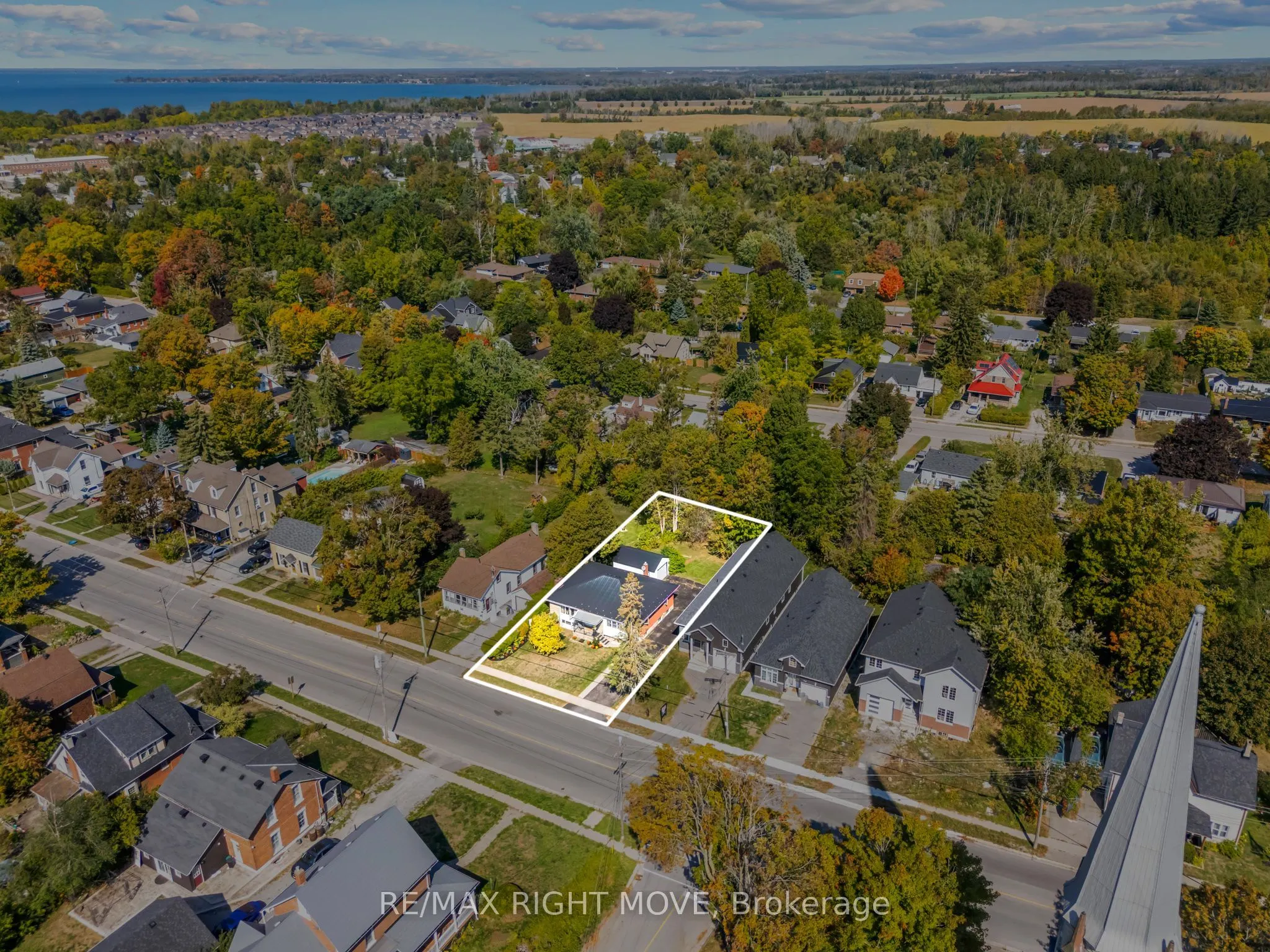 504 Simcoe Street