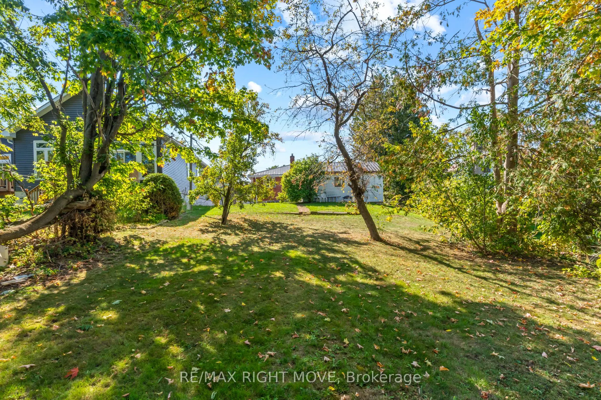 504 Simcoe Street