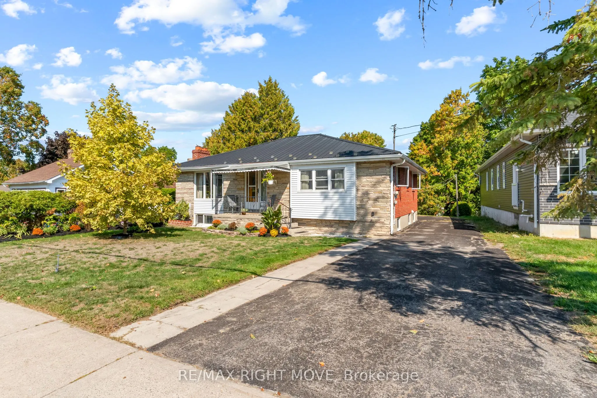 504 Simcoe Street
