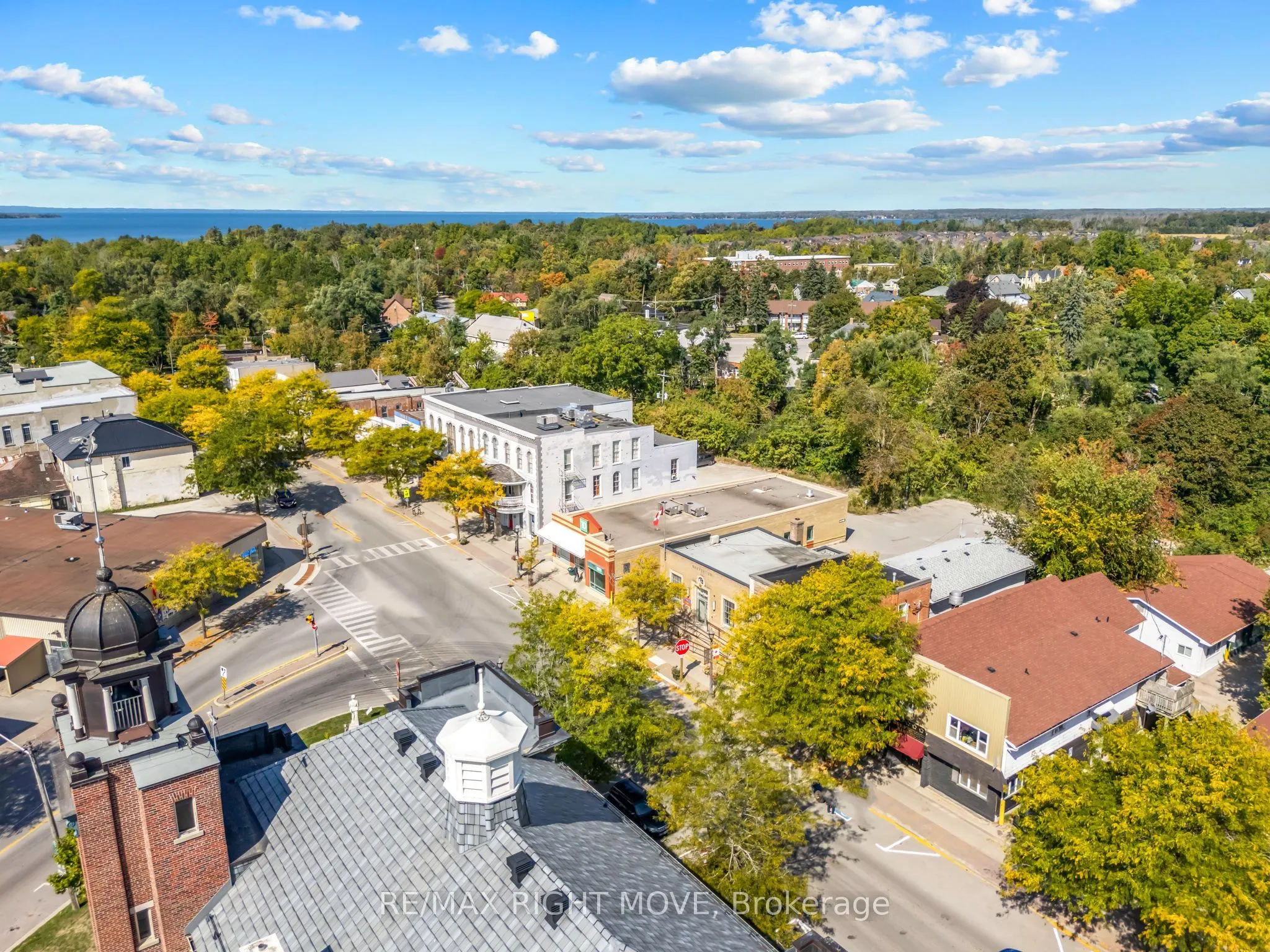 504 Simcoe Street